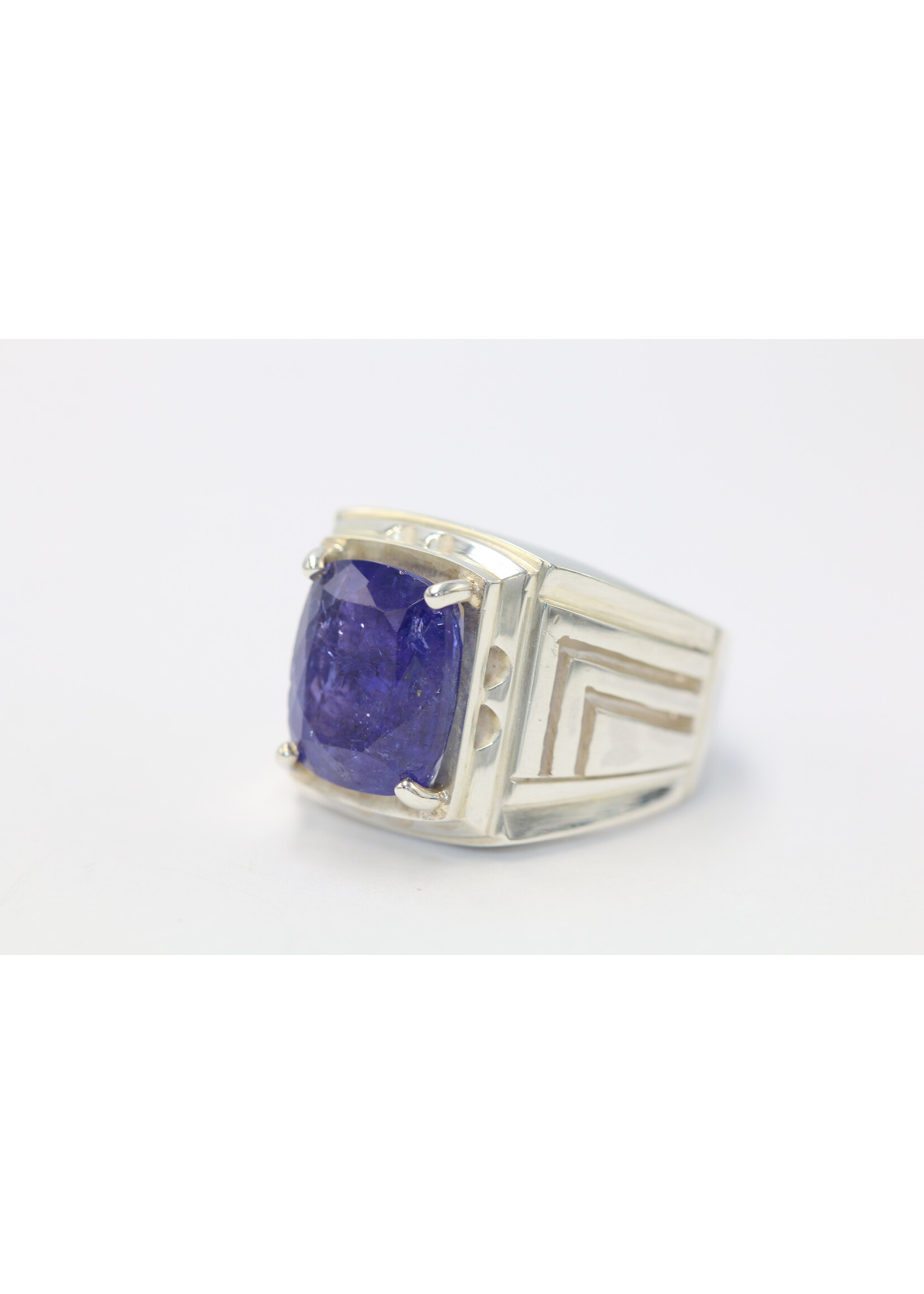 925 zilver ring bezet met natuurlijke Tanzaniet