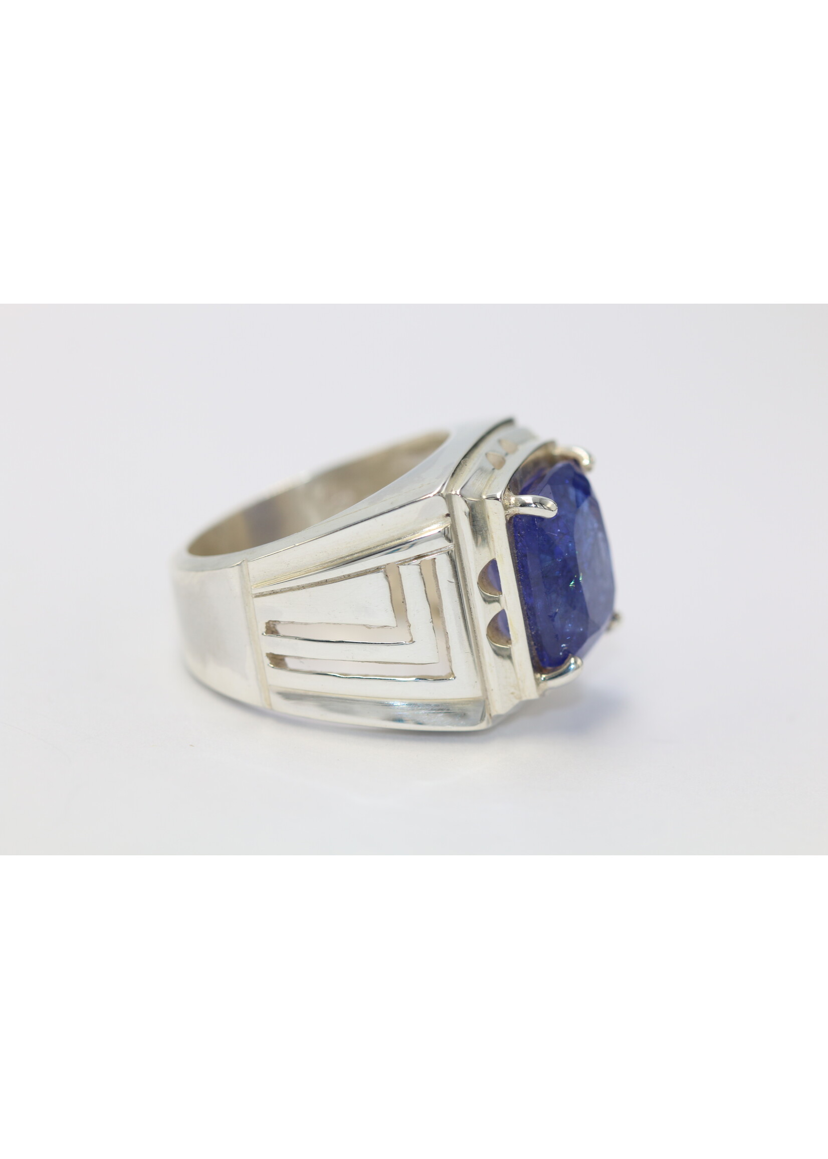 925 zilver ring bezet met natuurlijke Tanzaniet