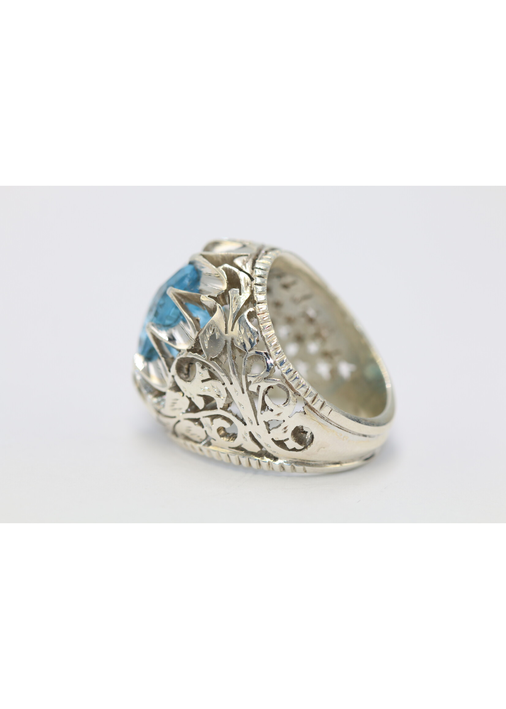 925 zilver ring bezet met natuurlijke Topaas