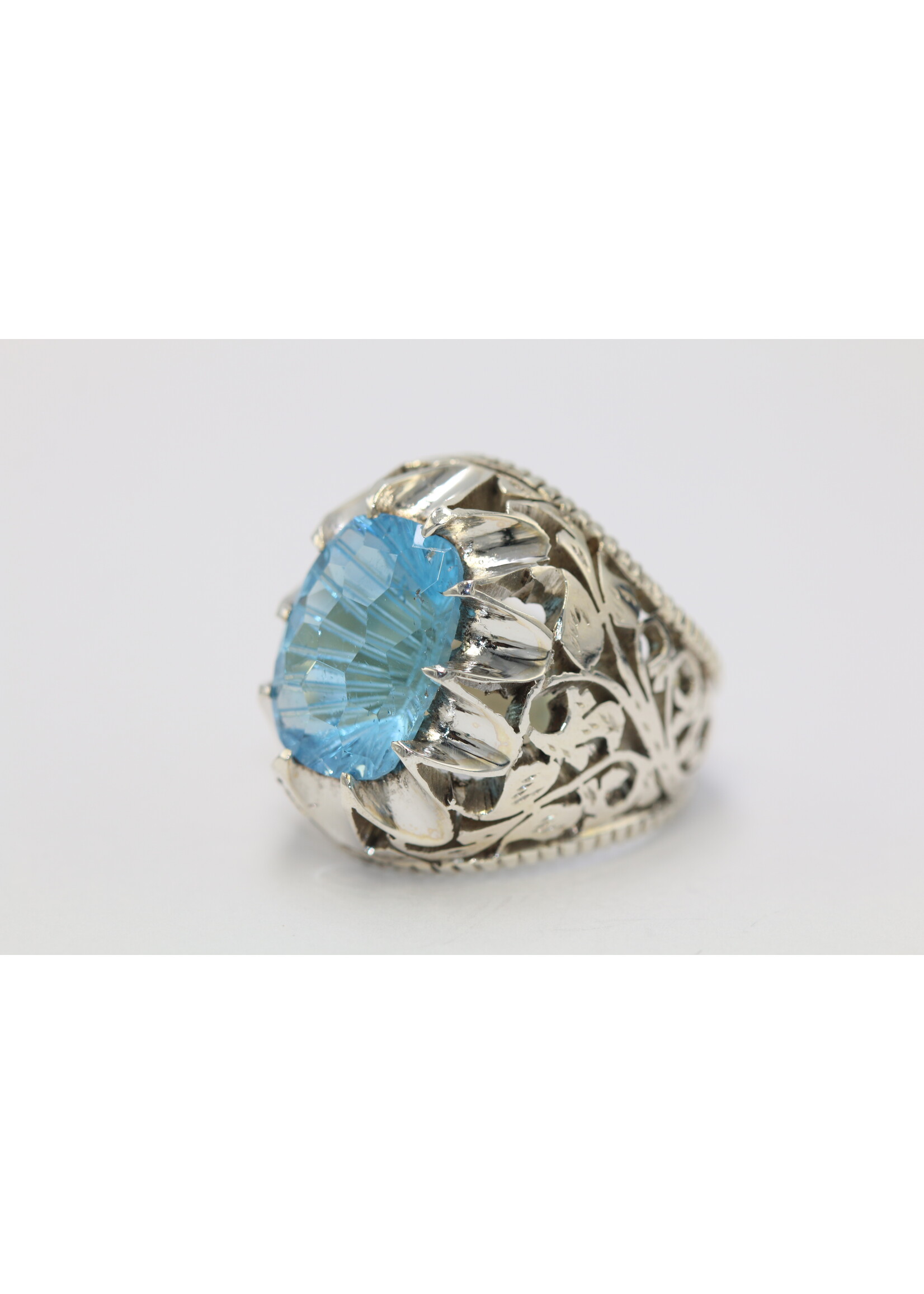 925 zilver ring bezet met natuurlijke Topaas