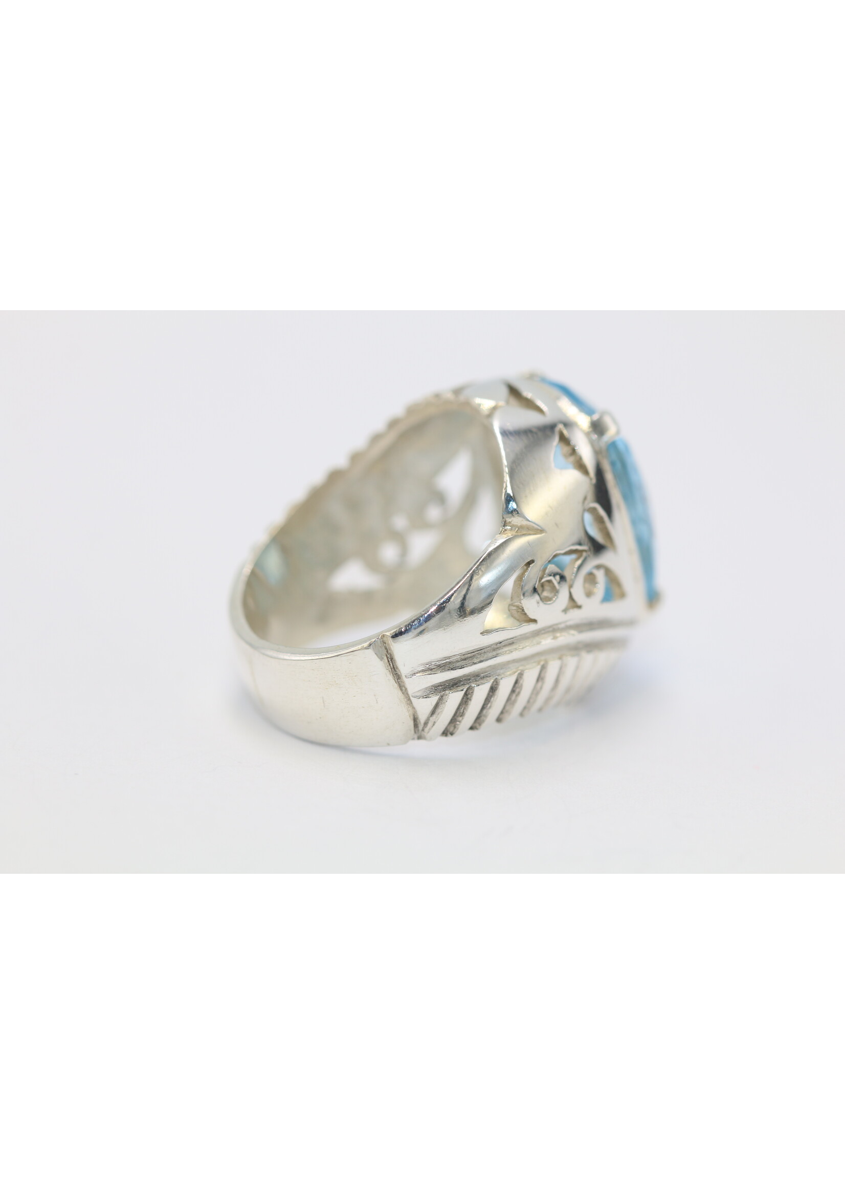 925 silver ring set with natural Topaz