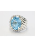Bague avec Topaze