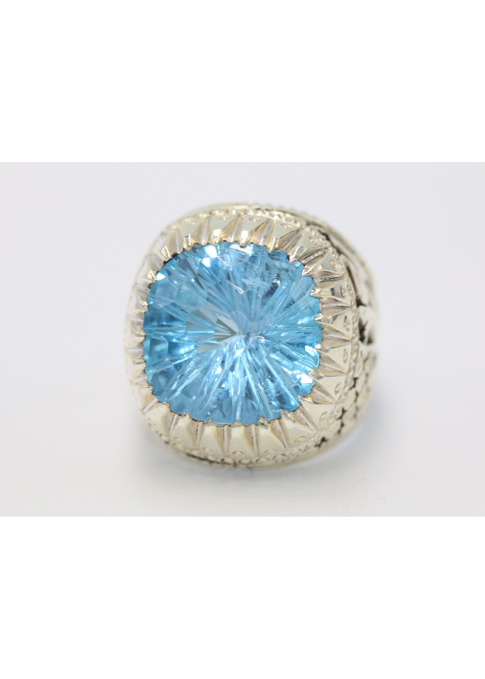 925 zilver ring bezet met natuurlijke Topaas