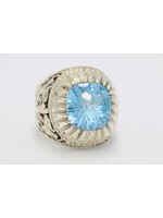 Ring with Topaz