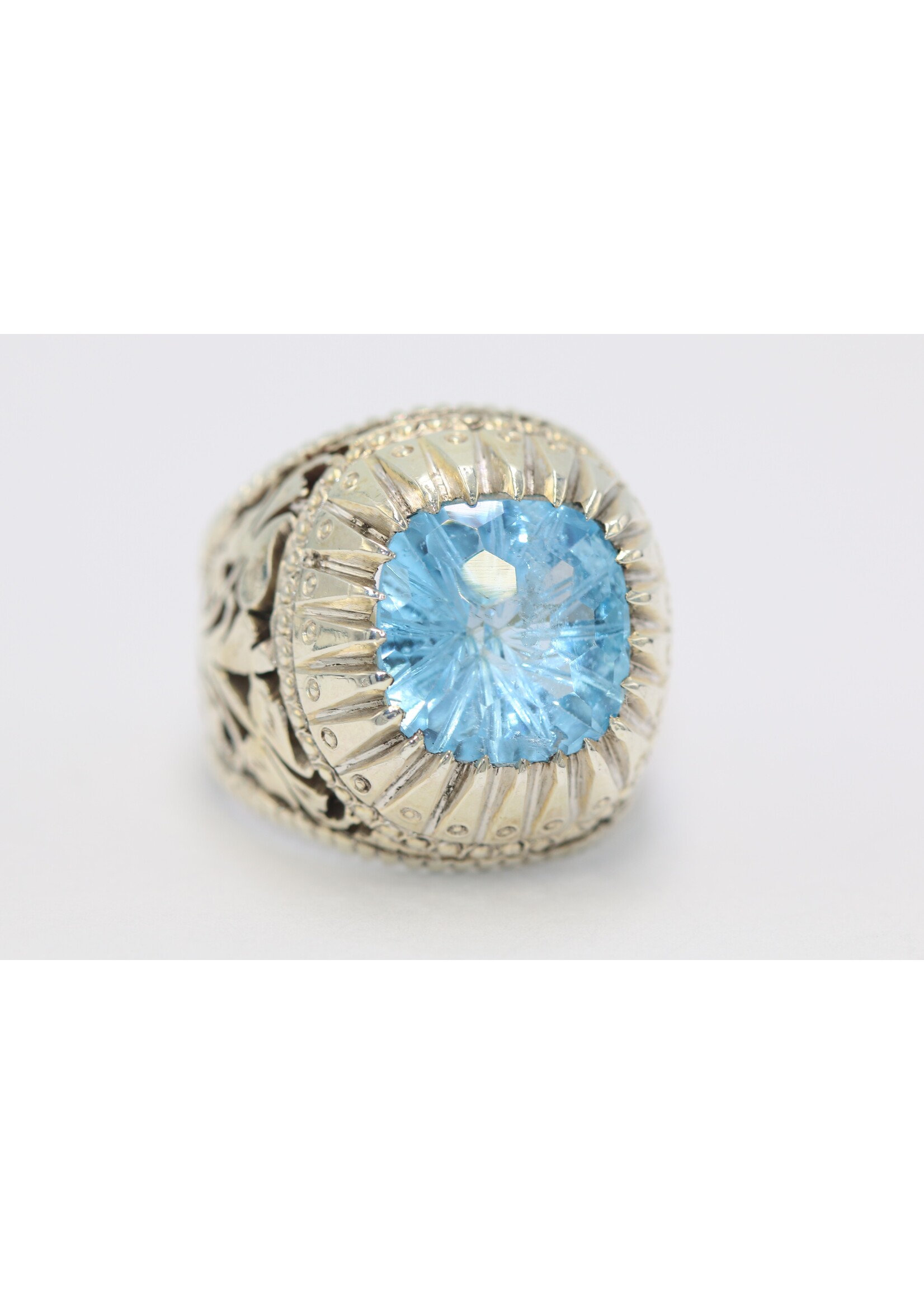 Bague en argent 925 sertie d'une Topaze naturelle
