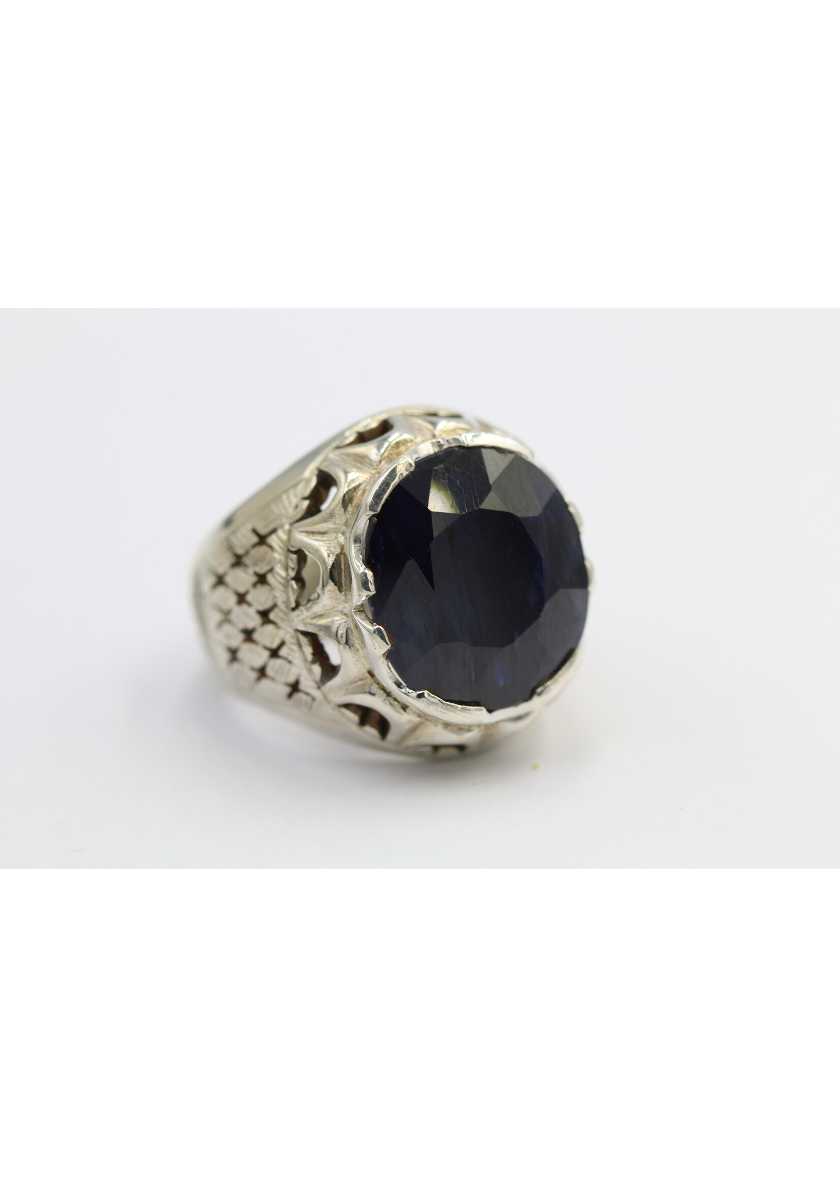 925 zilver ring bezet met natuurlijke Saffier