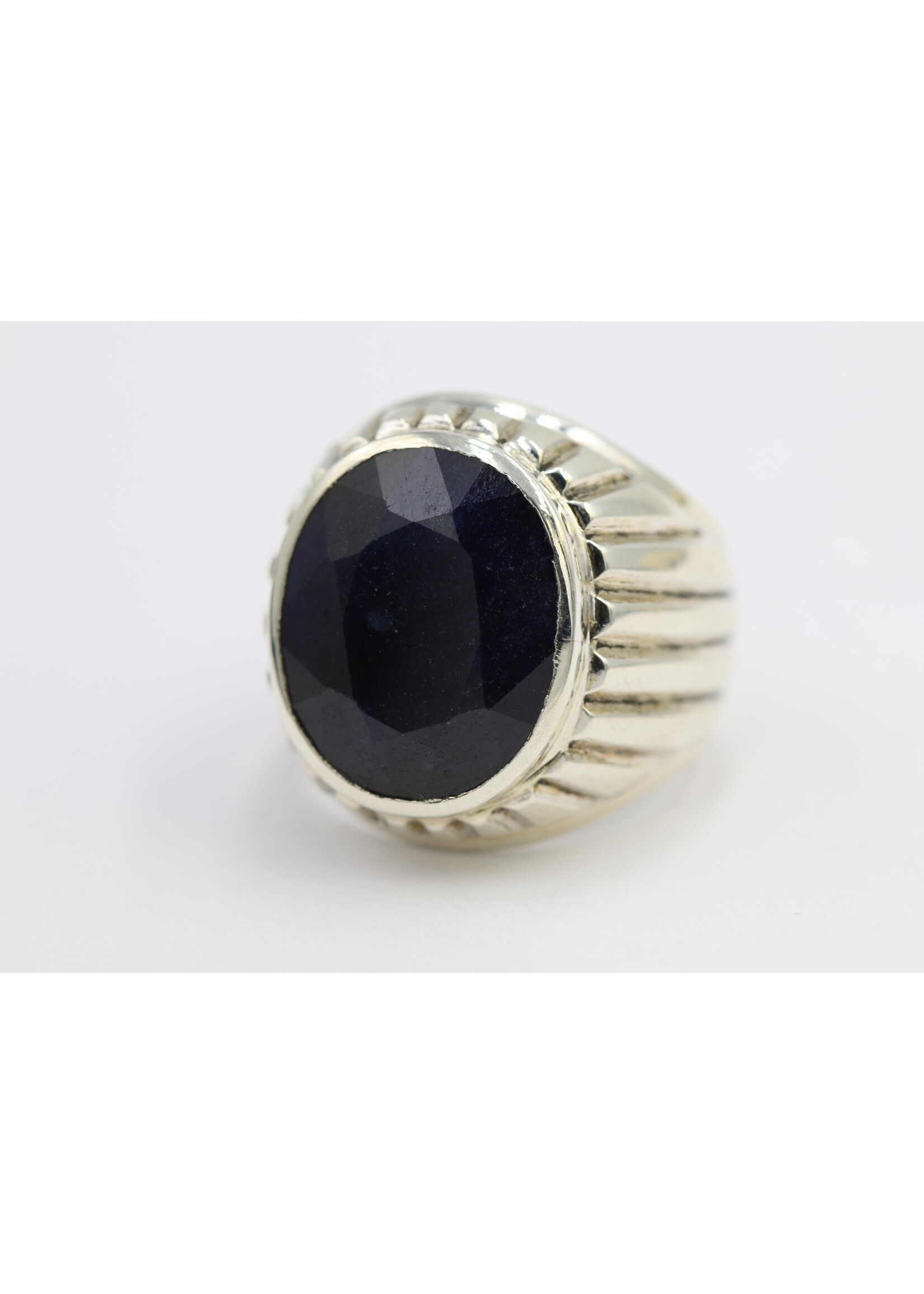 Anello in argento 925 con zaffiro naturale