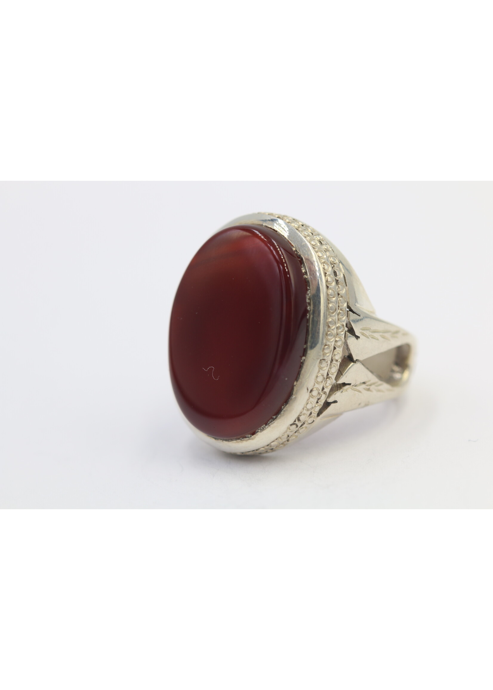 Anello in argento 925 con corniola naturale