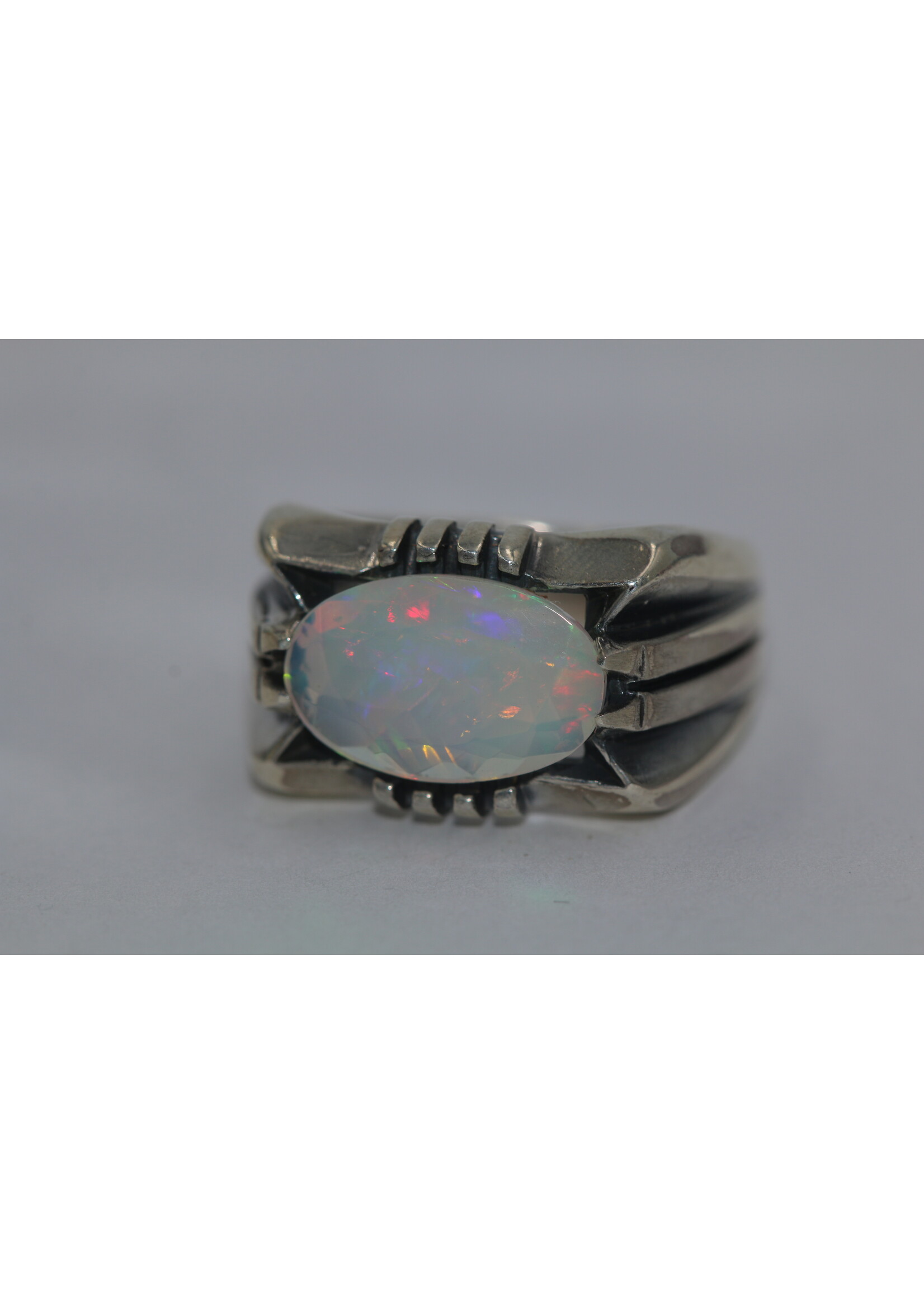 Anello in argento 925 con opale naturale