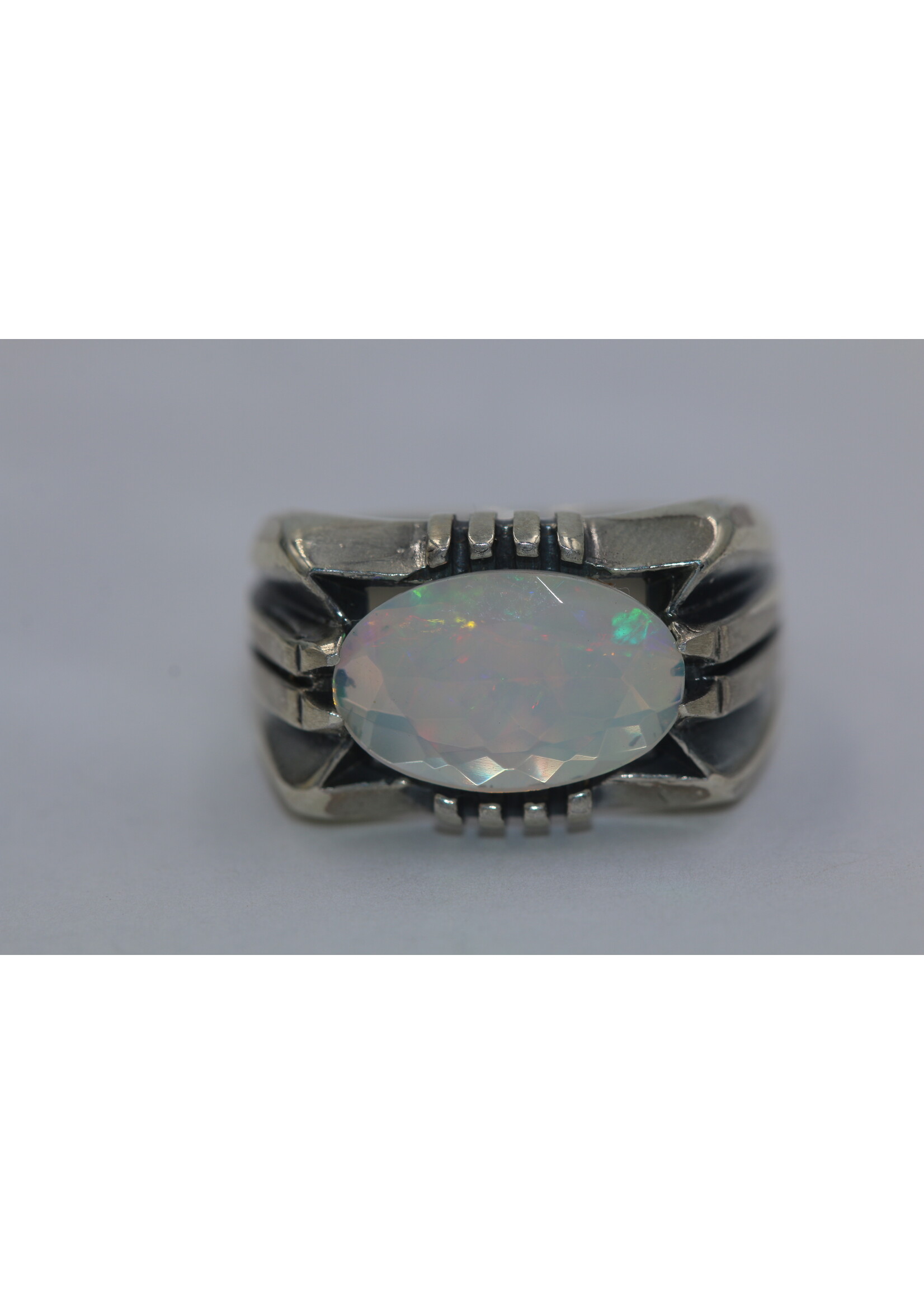 925 silver ring set with natural Opal