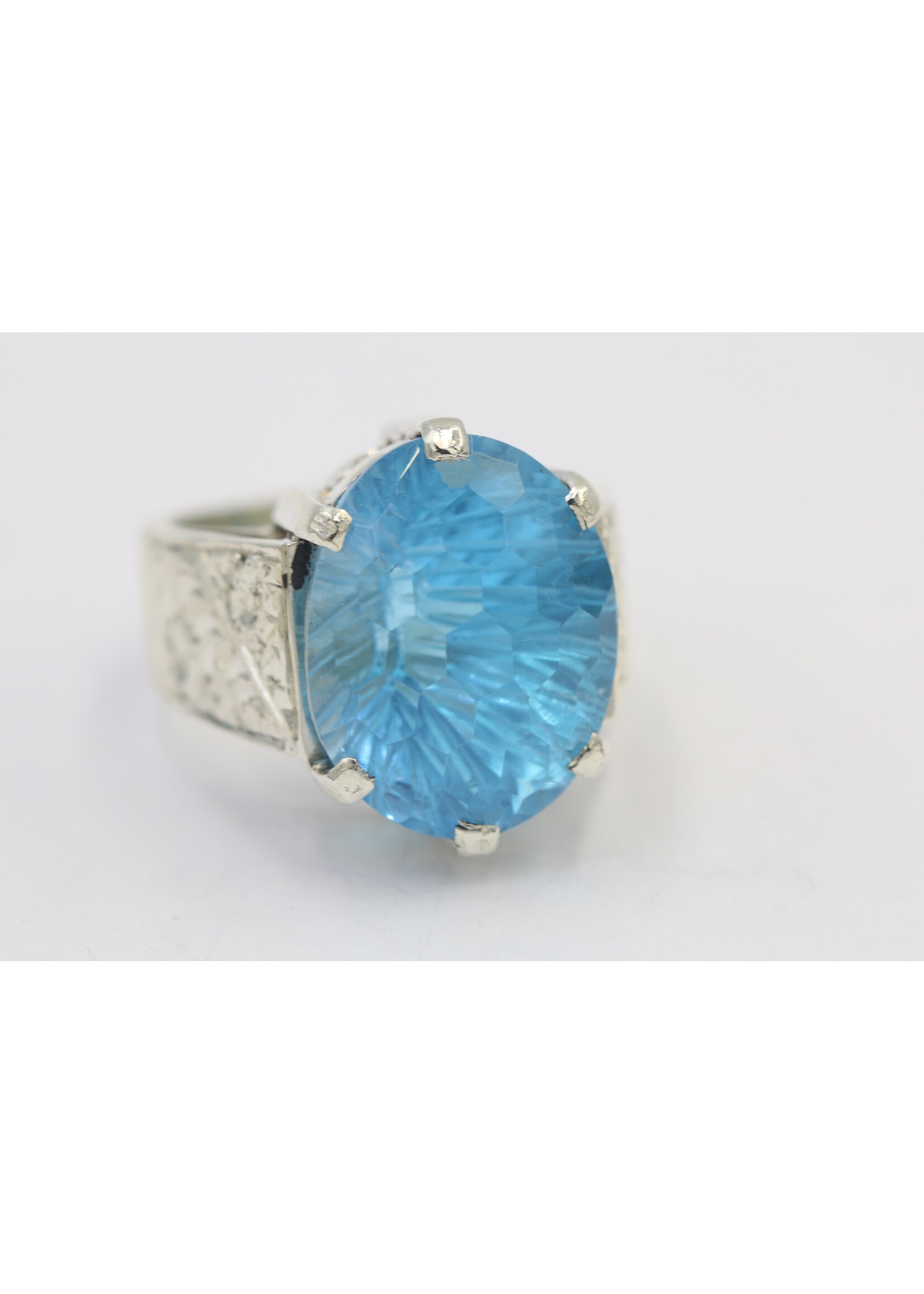 925 zilver ring bezet met natuurlijke Topaas