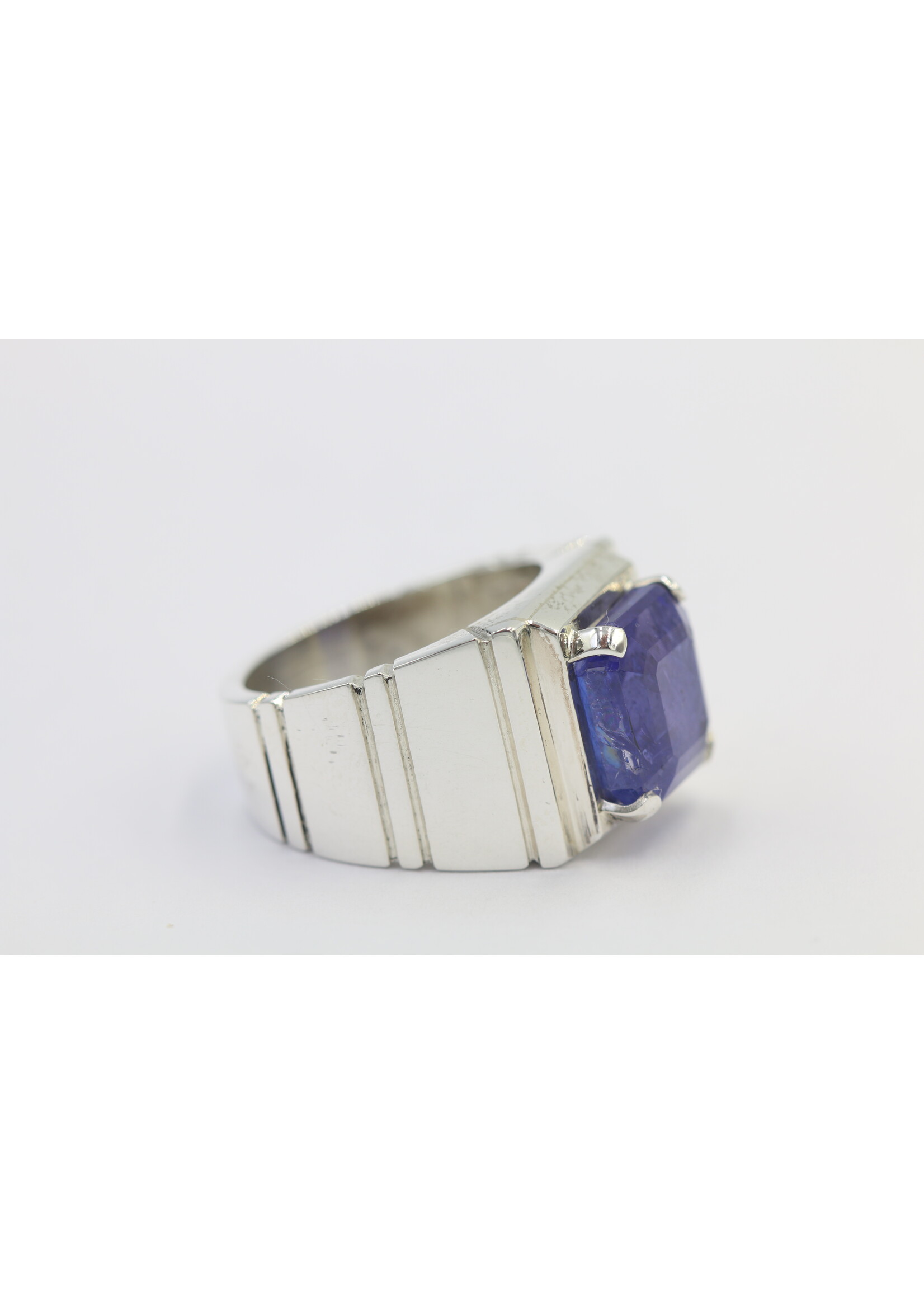 Bague en argent 925 sertie de Tanzanite naturelle