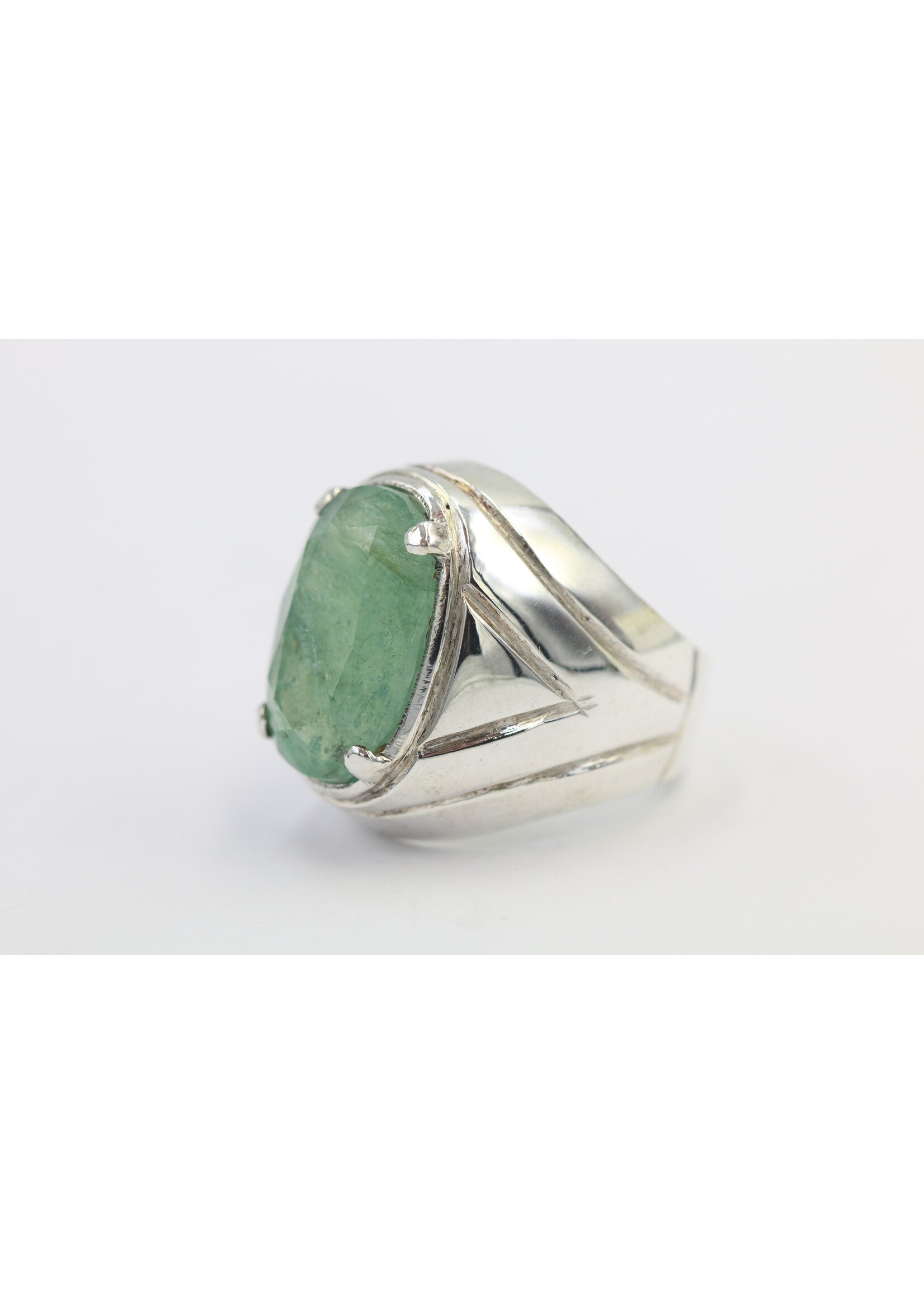 Anello in argento 925 con smeraldo naturale