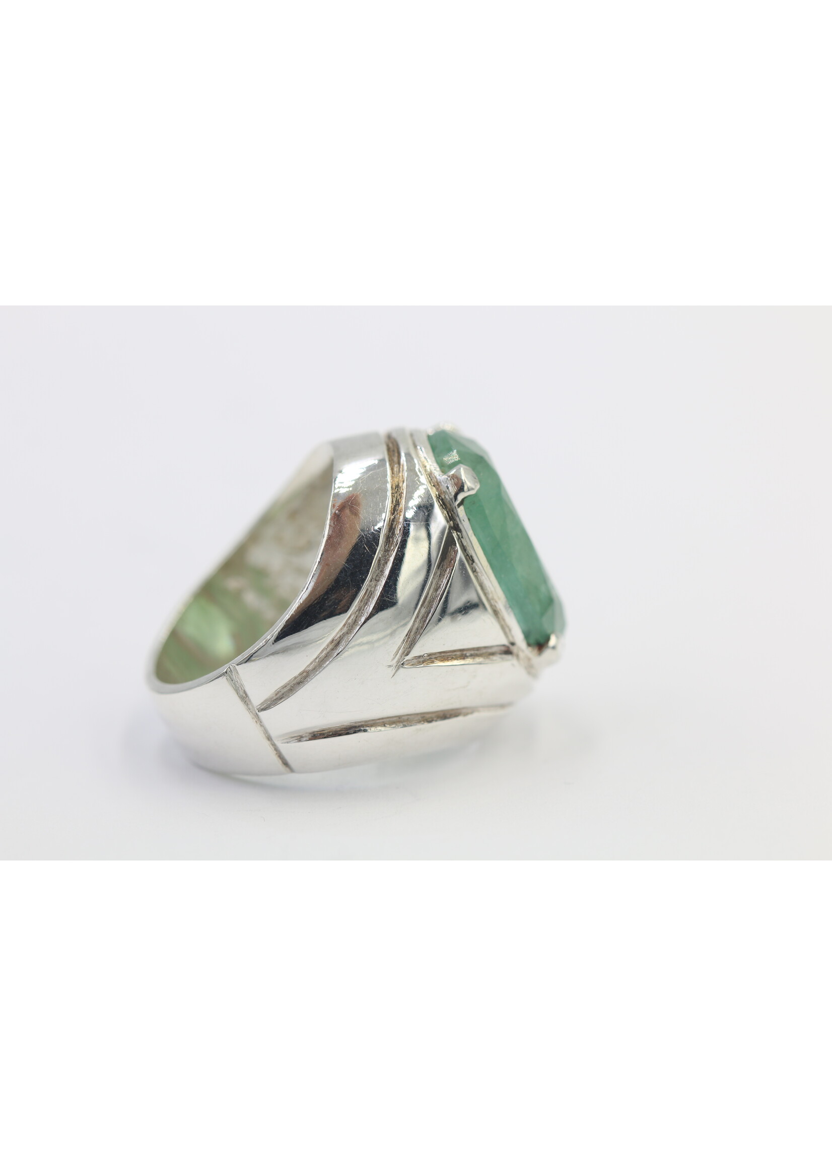 Anello in argento 925 con smeraldo naturale