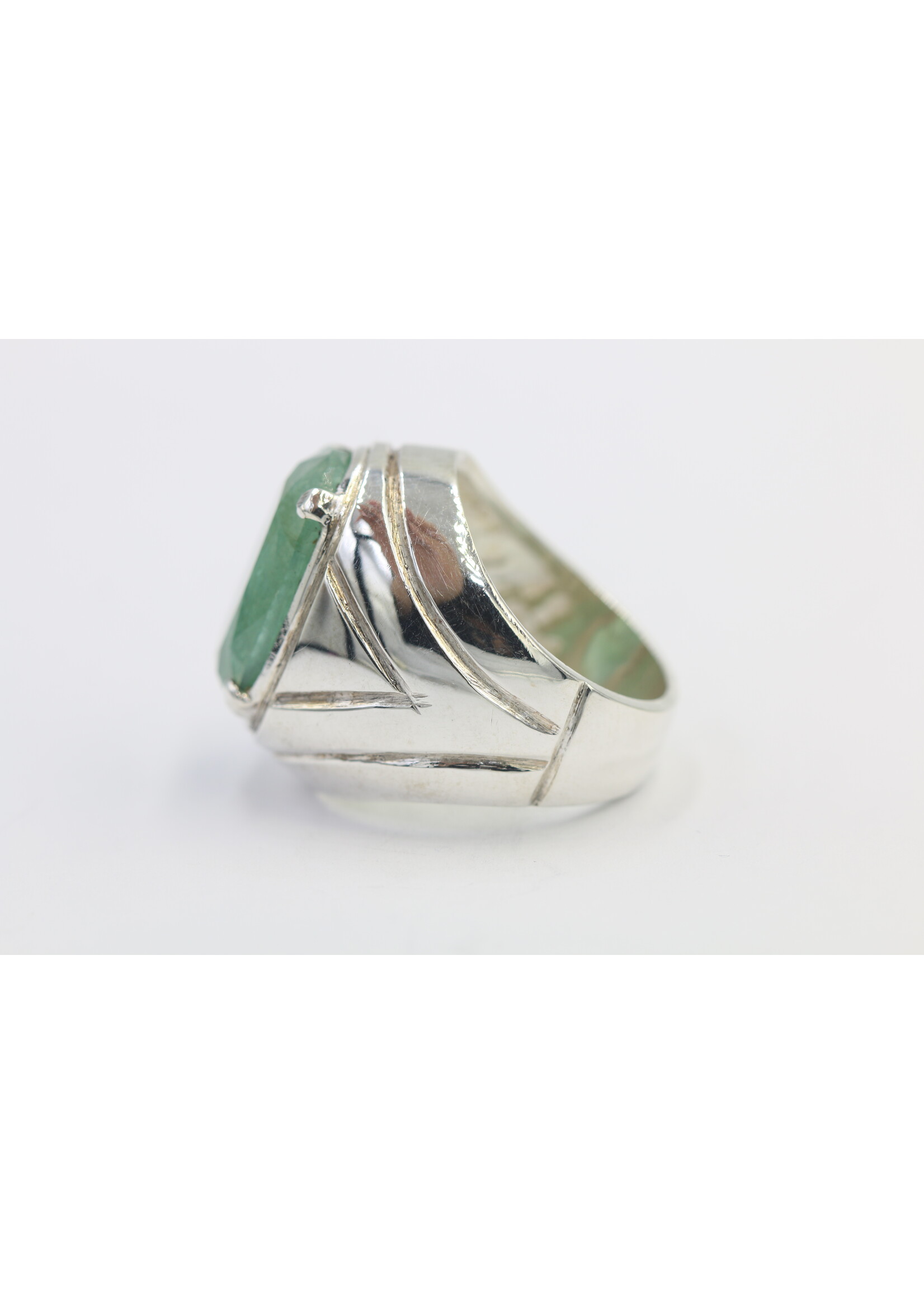Anello in argento 925 con smeraldo naturale