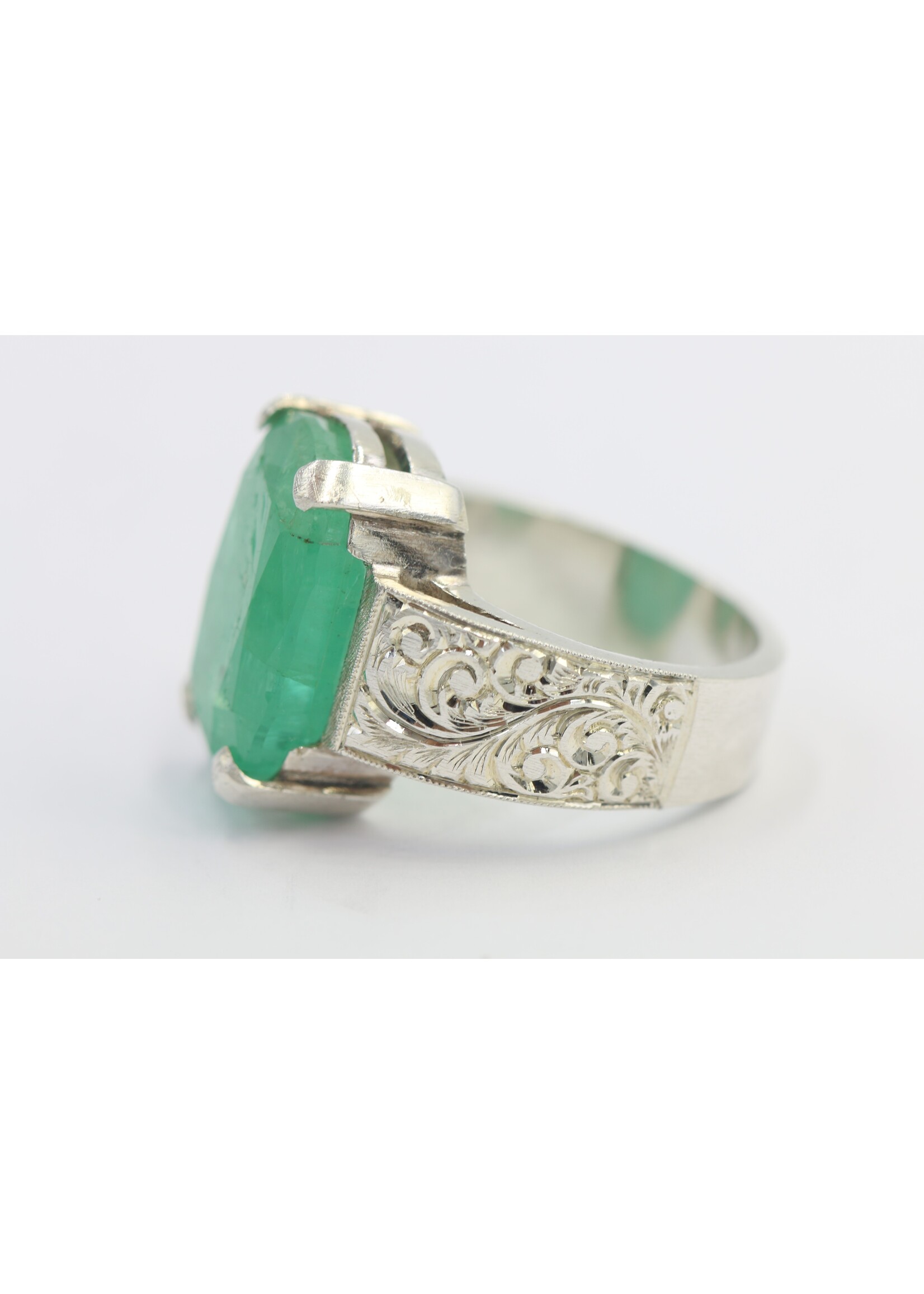 925 zilver ring bezet met natuurlijke smaragd