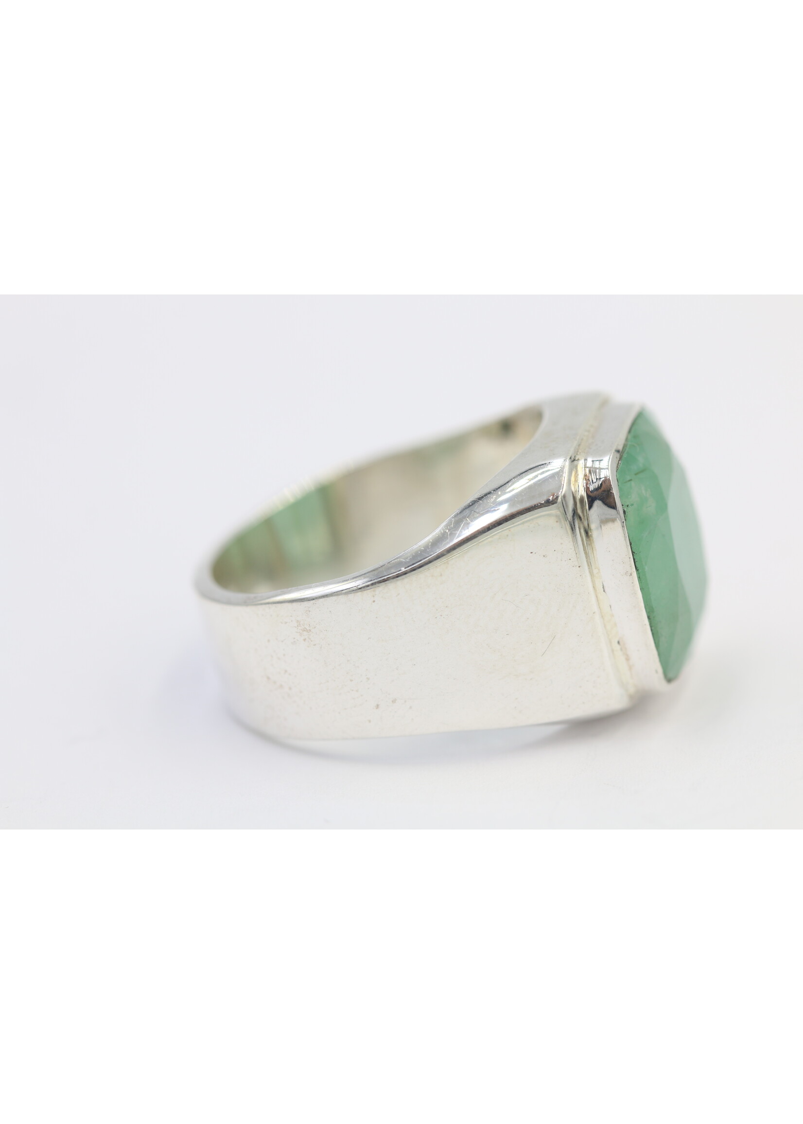 925 zilver ring bezet met natuurlijke smaragd