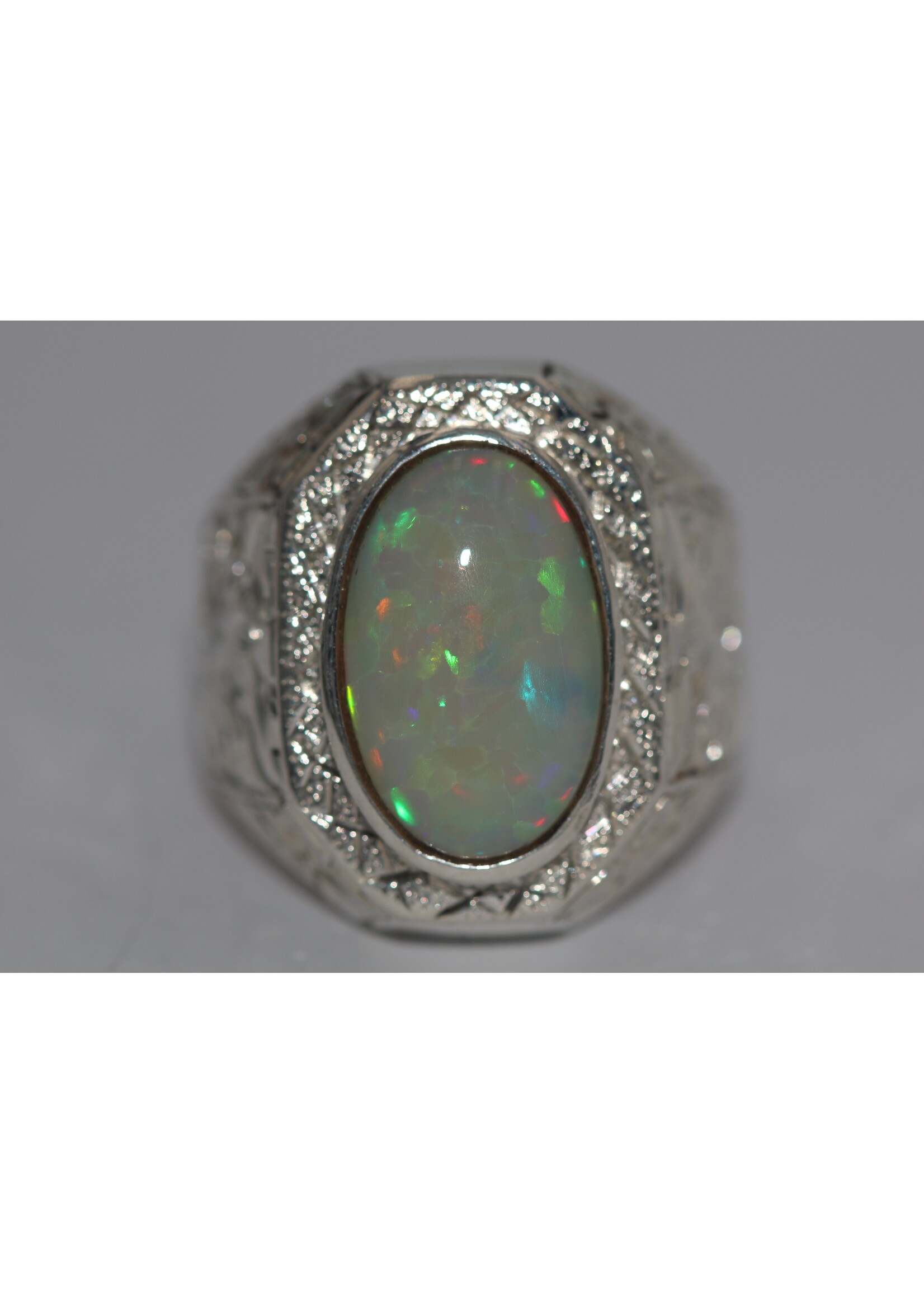 925 silver ring set with natural Opal