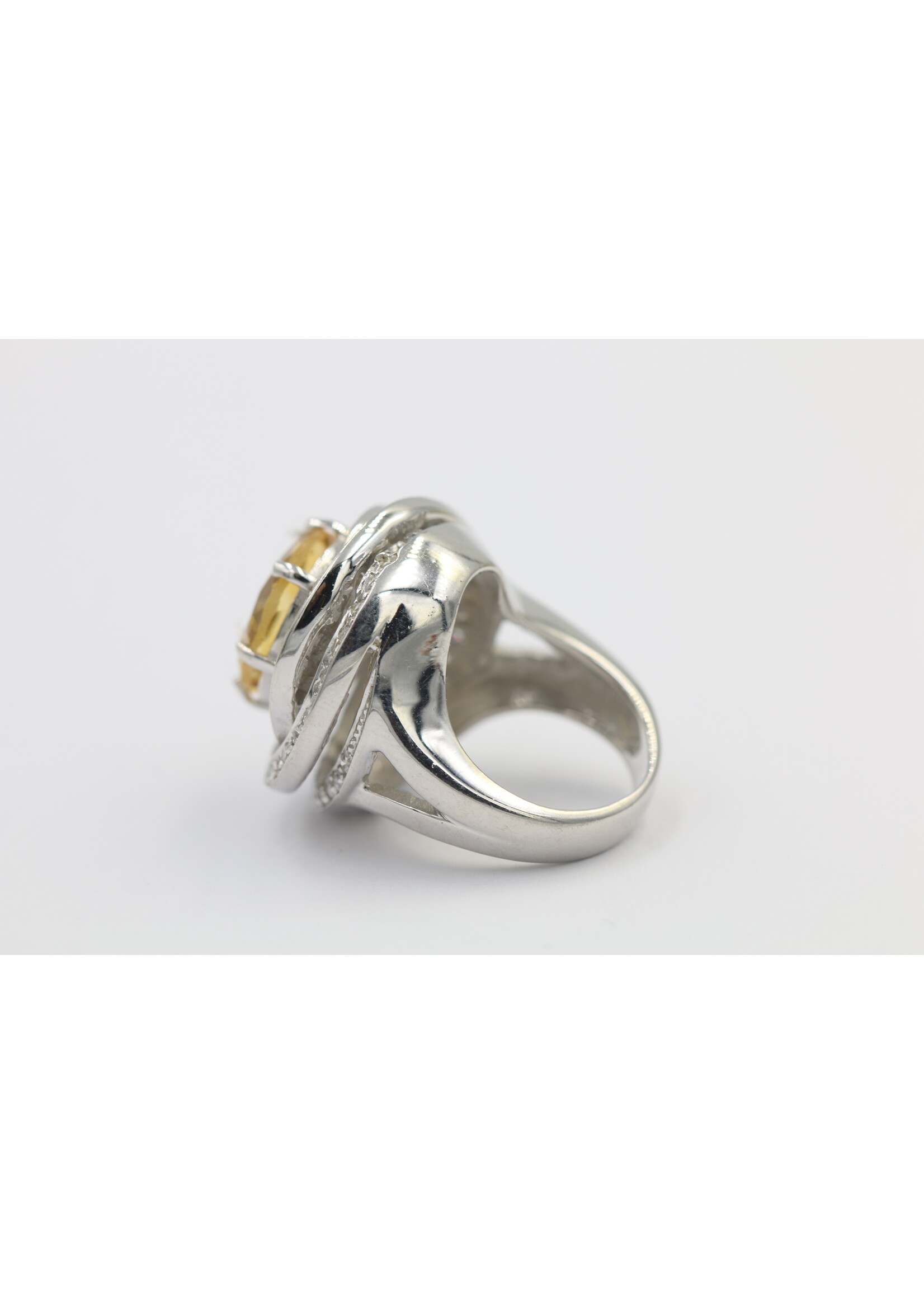 Bague en argent 925 rhodié sertie de Citrine naturelle