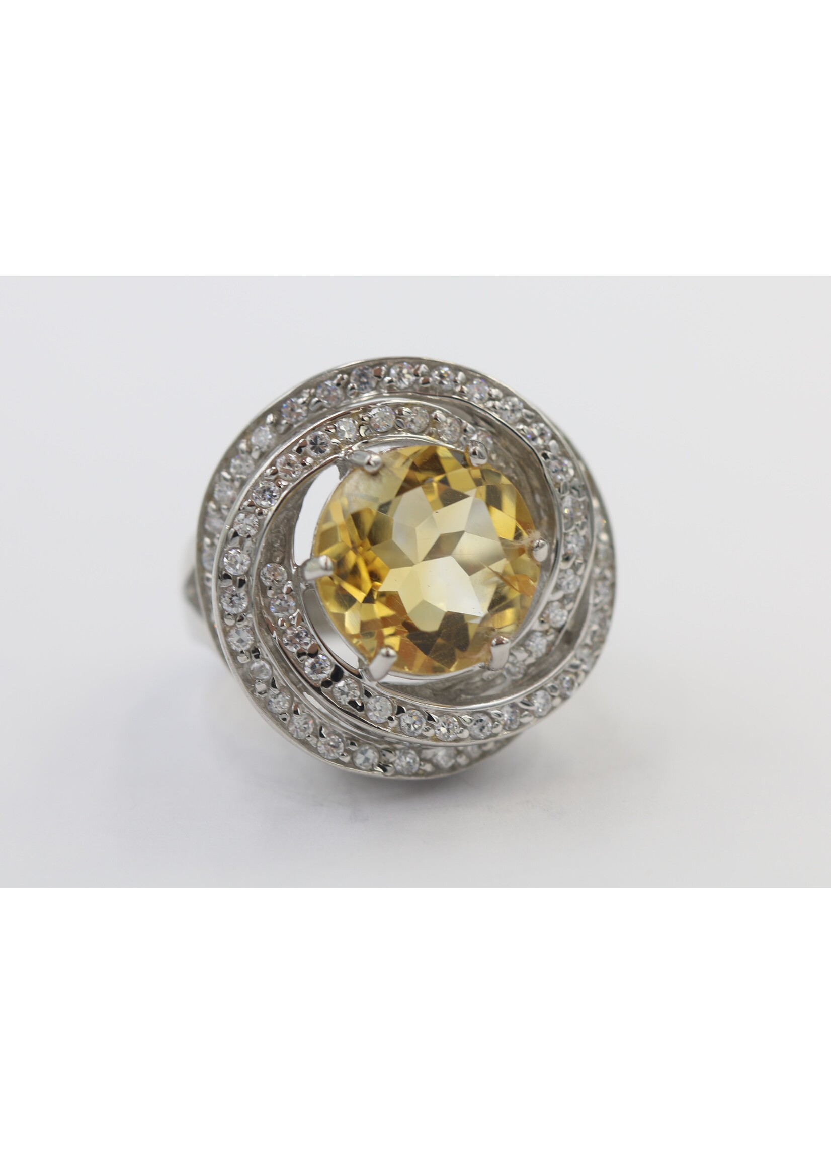 Bague en argent 925 rhodié sertie de Citrine naturelle