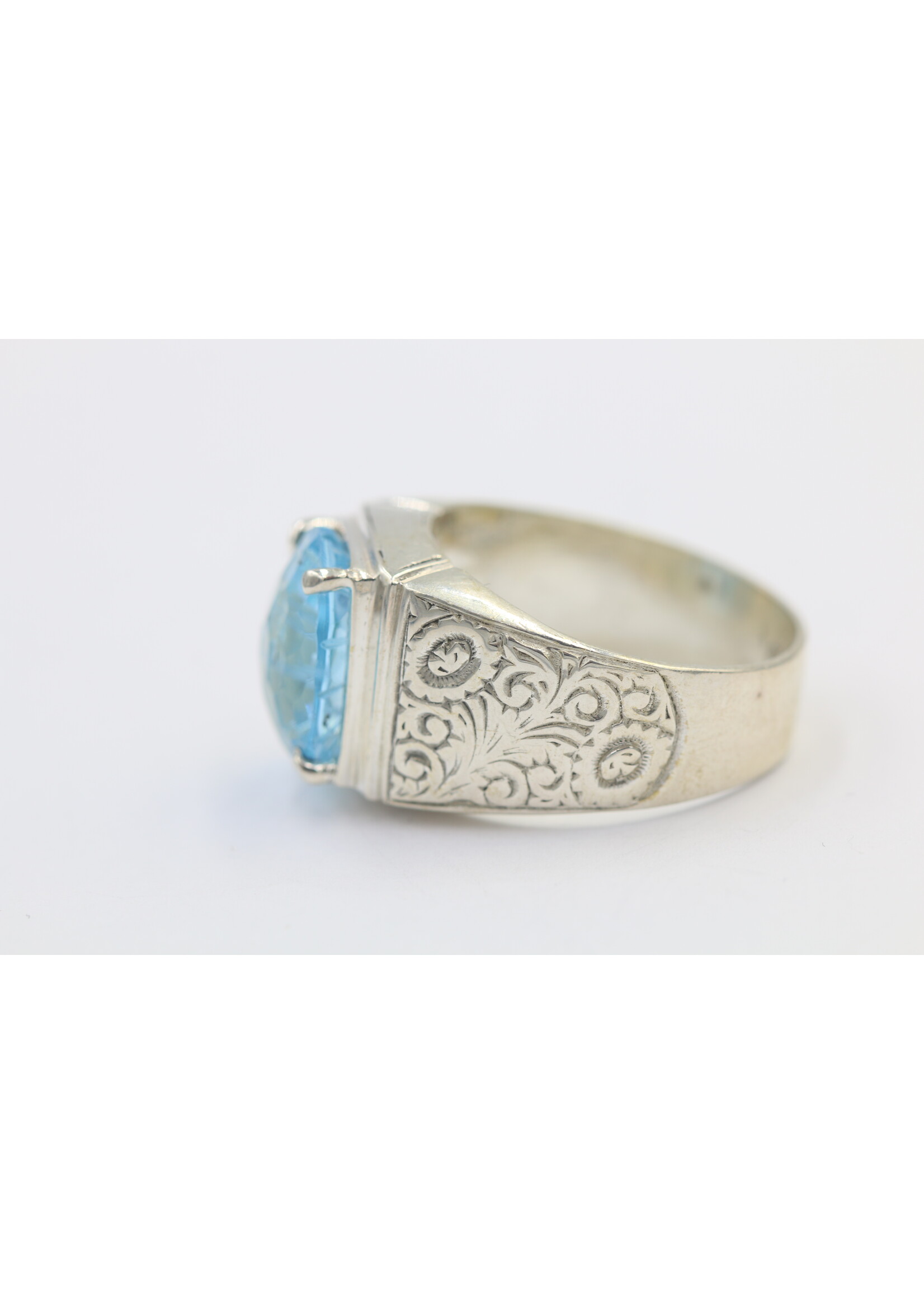 925 silver ring set with natural Topaz