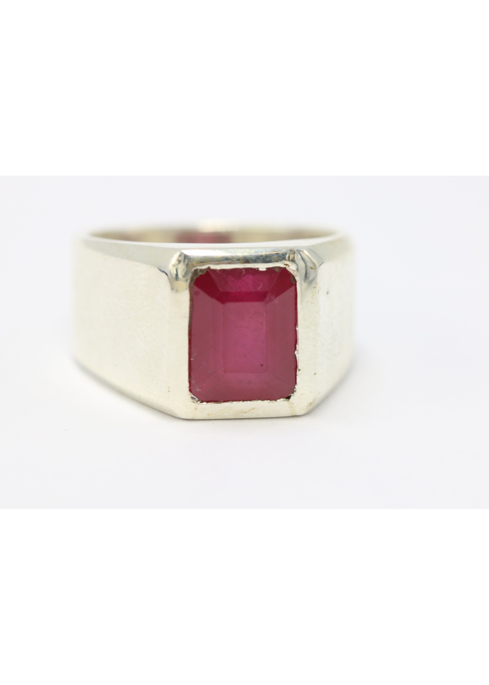 Anello in argento 925 con rubino naturale