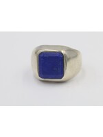 Ring with Lapis lazuli