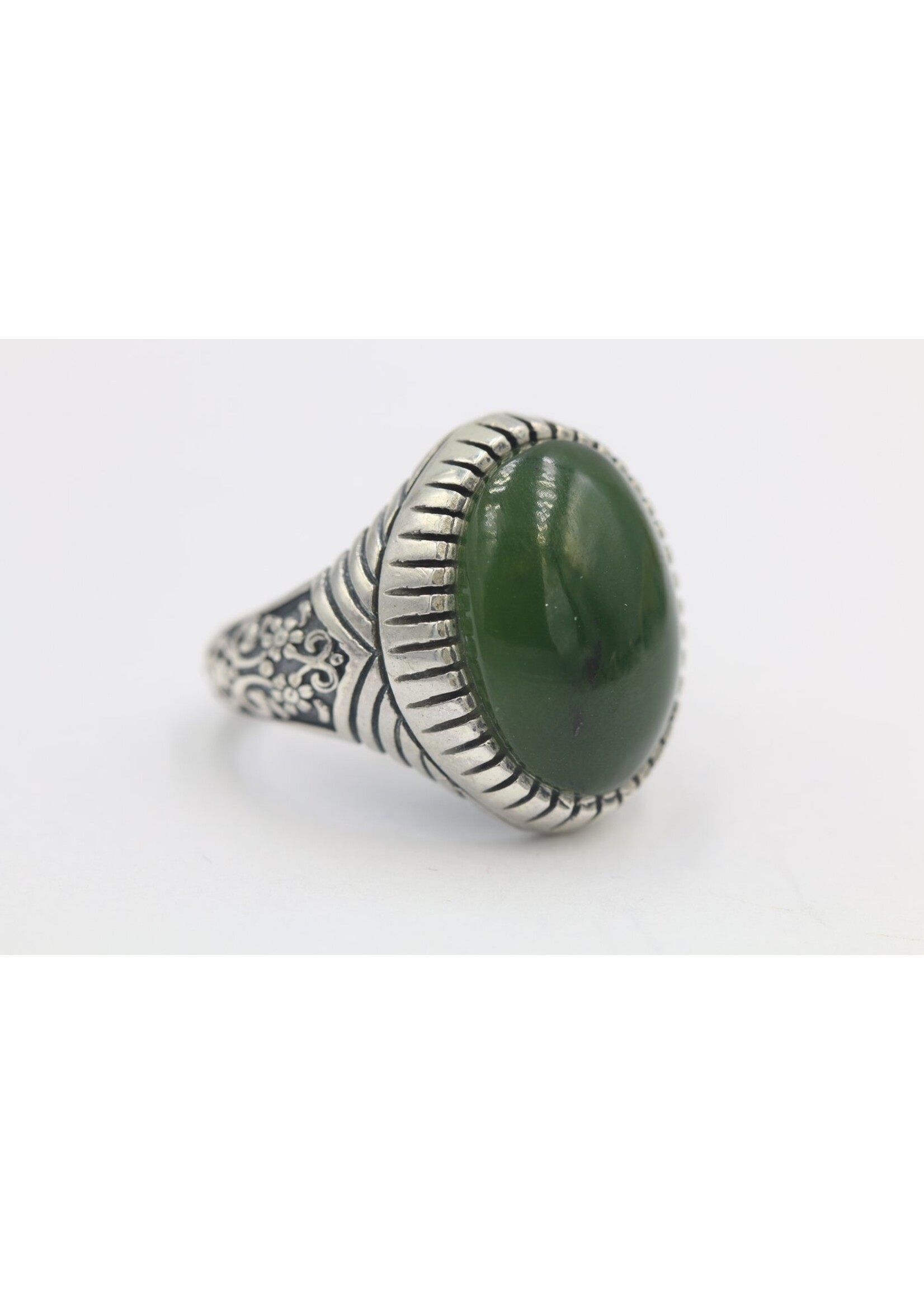 925 silver ring set with natural Jade