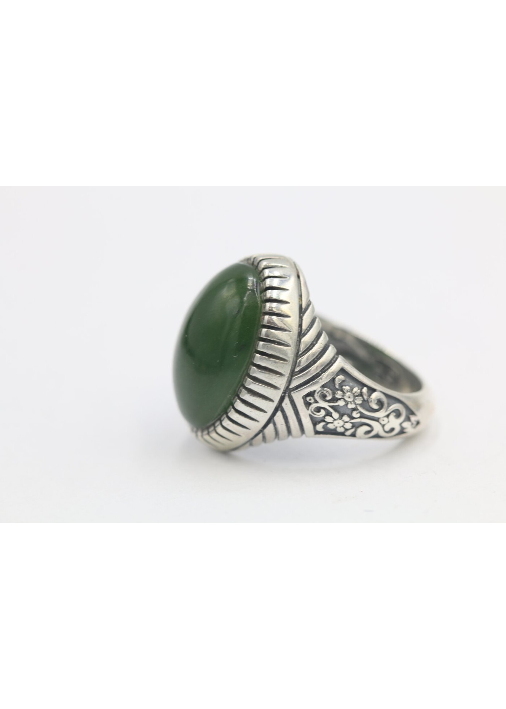 925 silver ring set with natural Jade