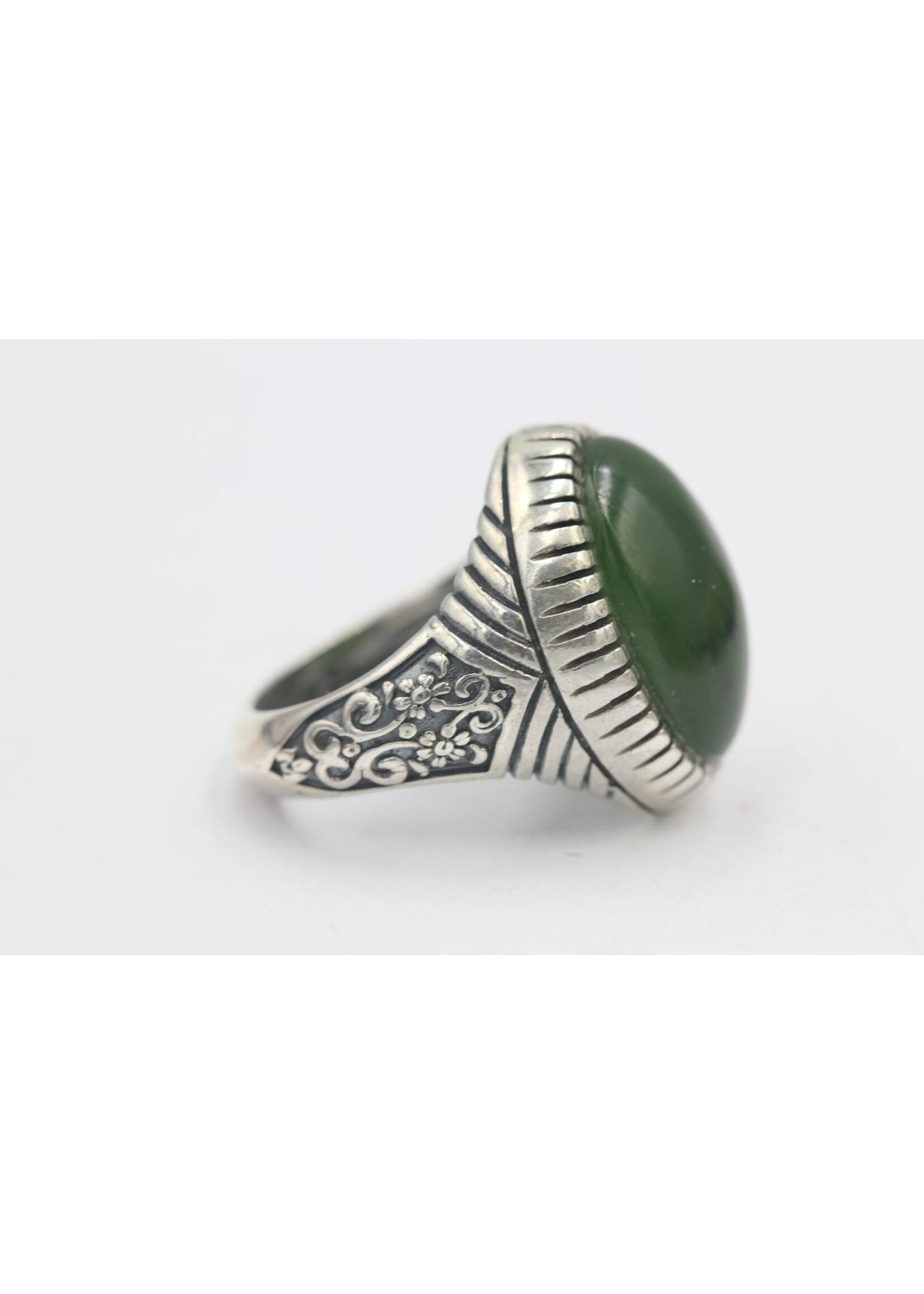 925 silver ring set with natural Jade
