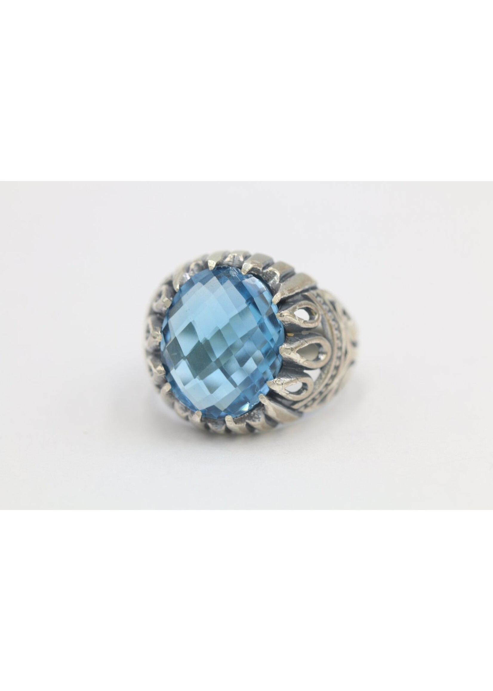 Bague en argent 925 sertie d'une Topaze naturelle