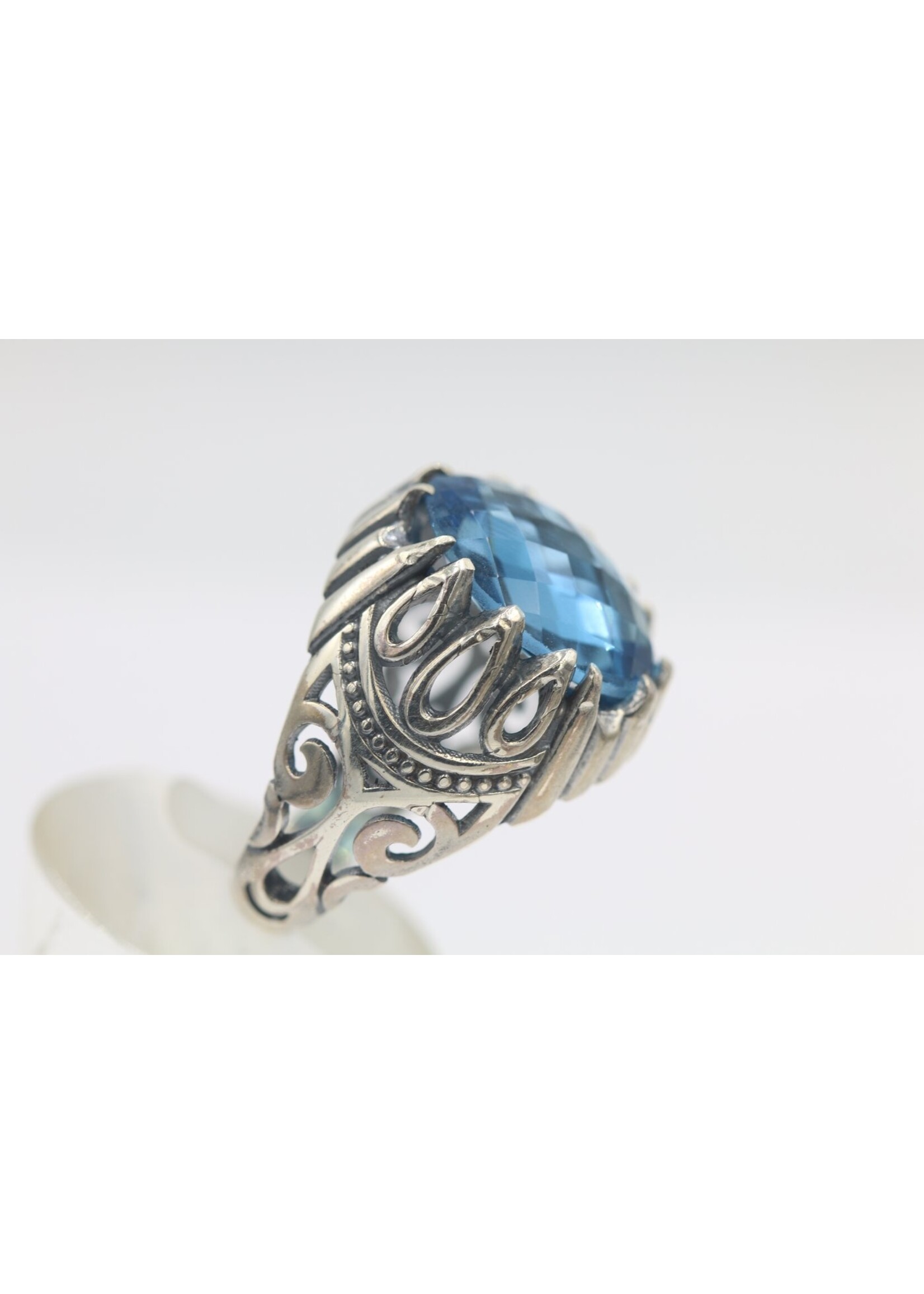 925 silver ring set with natural Topaz