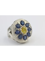 Ring with yellow and blue sapphires