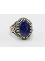 Ring with Lapis lazuli