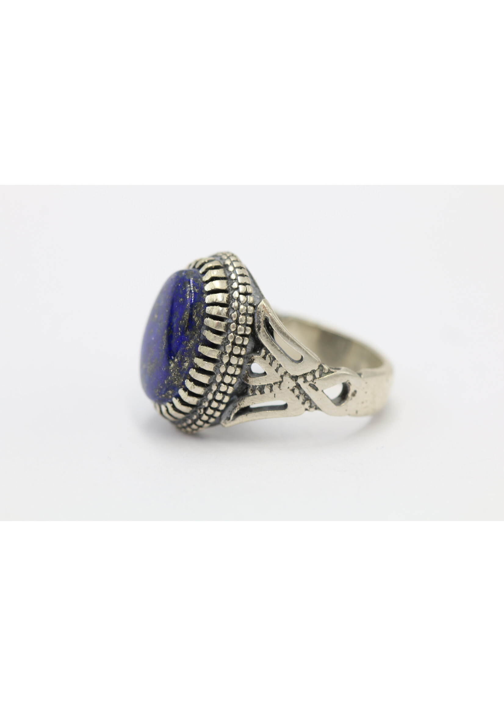 925 silver ring set with natural Lapis lazuli