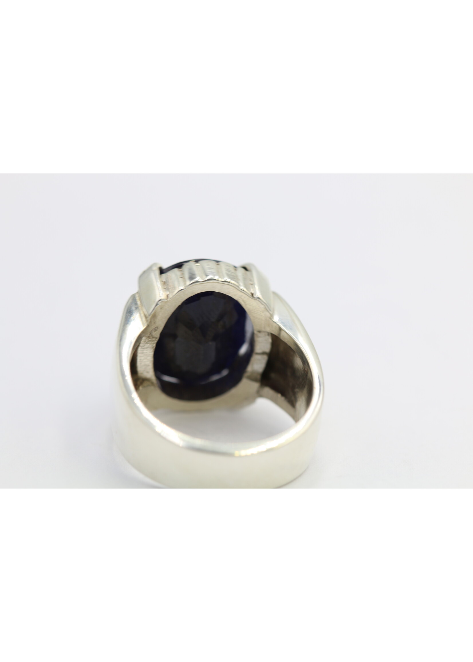 925 silver ring set with natural sapphire