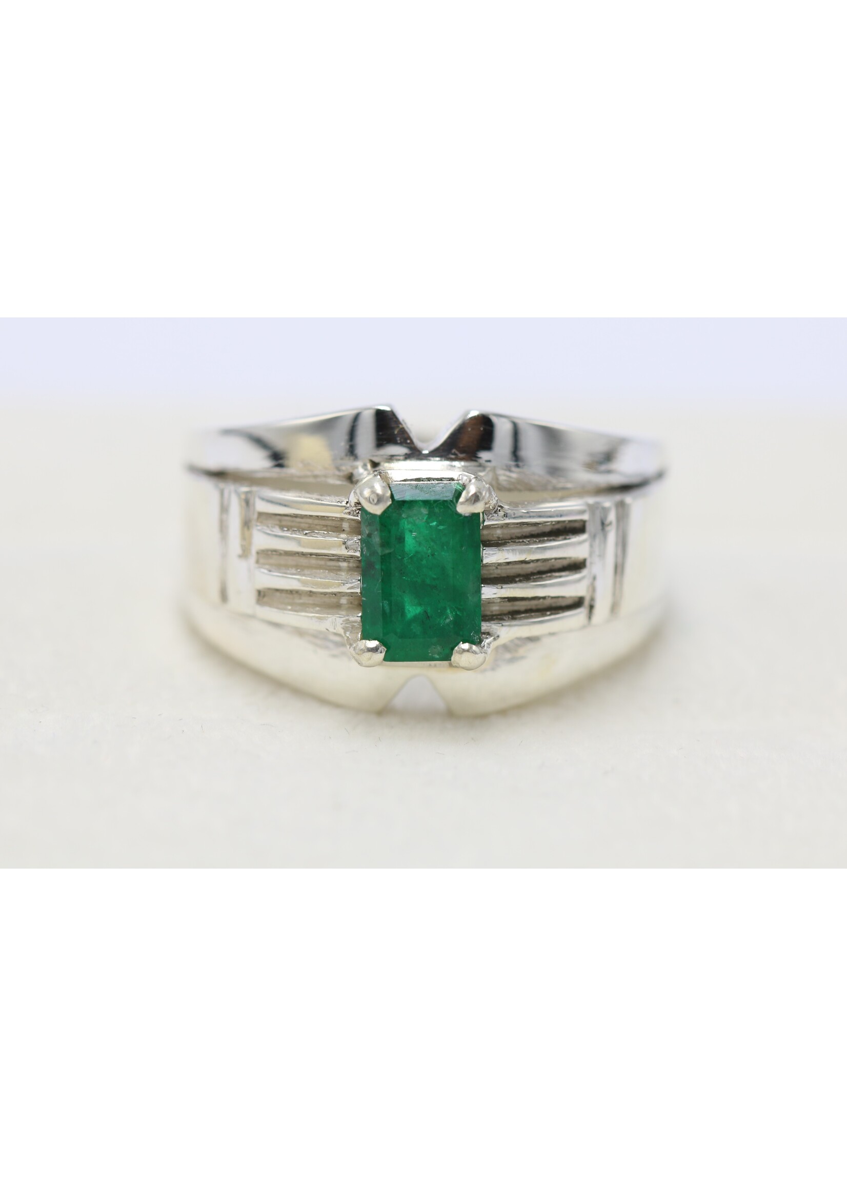 Bague en argent 925 sertie d'une émeraude naturelle