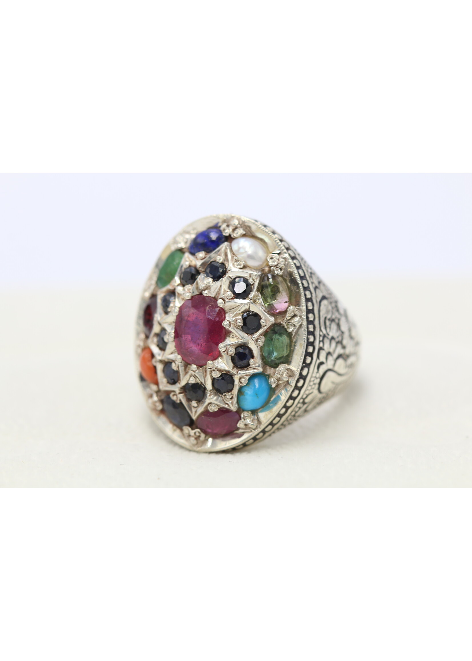 Anello in argento 925 con rubino naturale, corallo, granato, perla, lapislazzuli, topazio, tormalina, turchese, ametista e zaffiri.