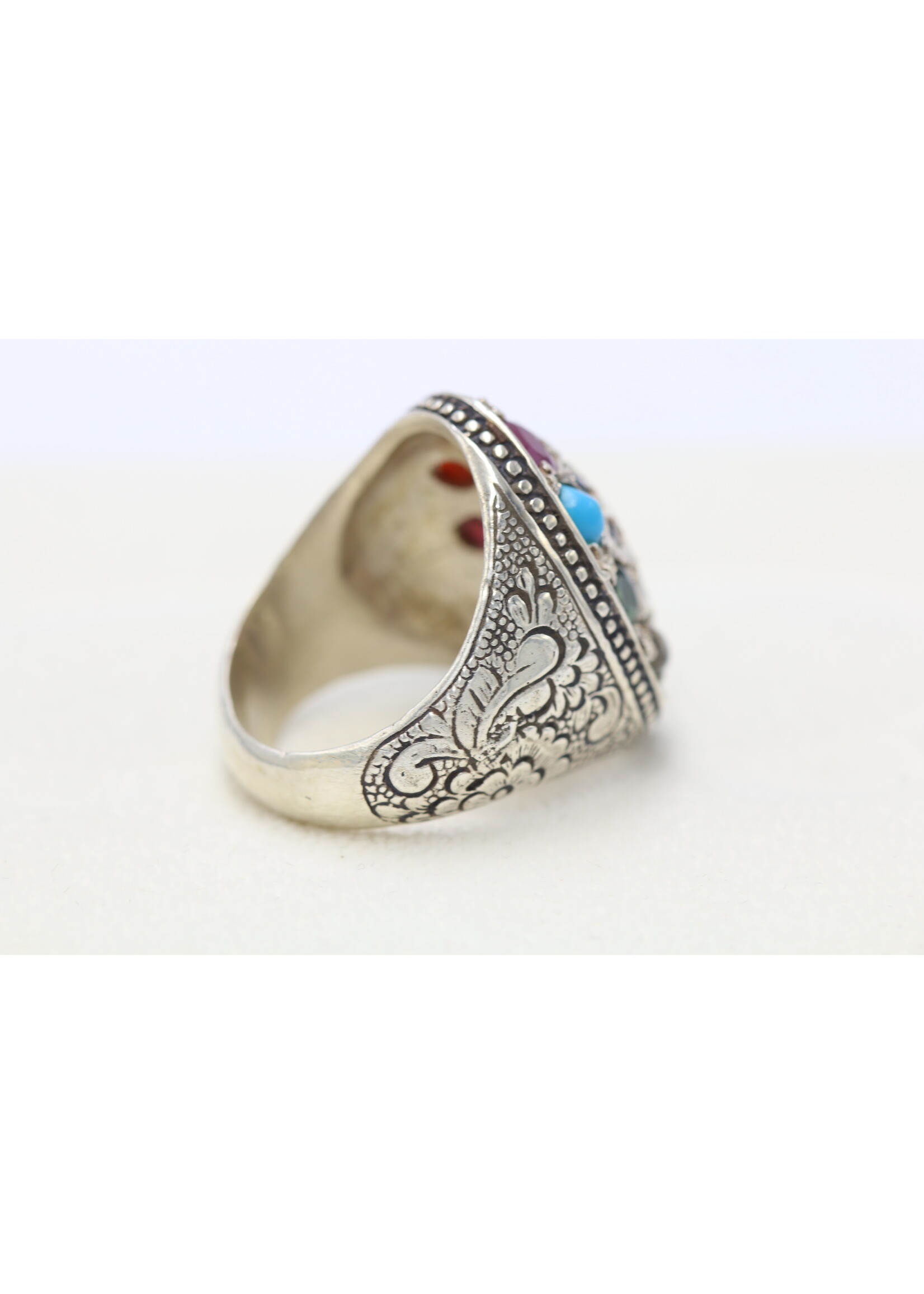 Anello in argento 925 con rubino naturale, corallo, granato, perla, lapislazzuli, topazio, tormalina, turchese, ametista e zaffiri.