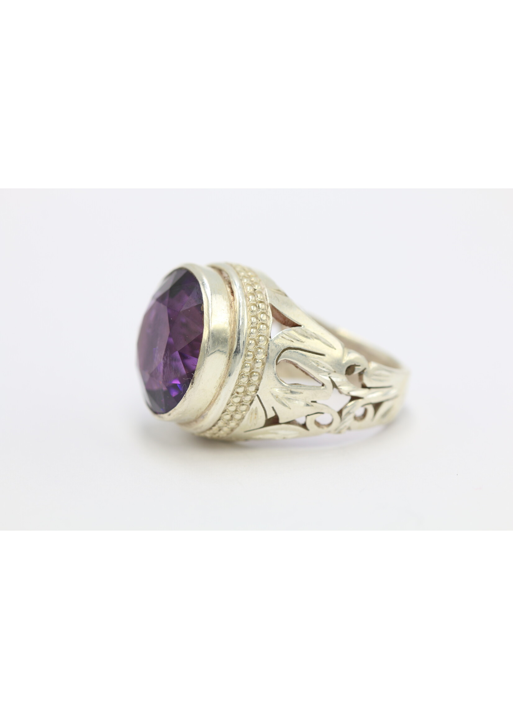 925 silver ring set with natural amethyst