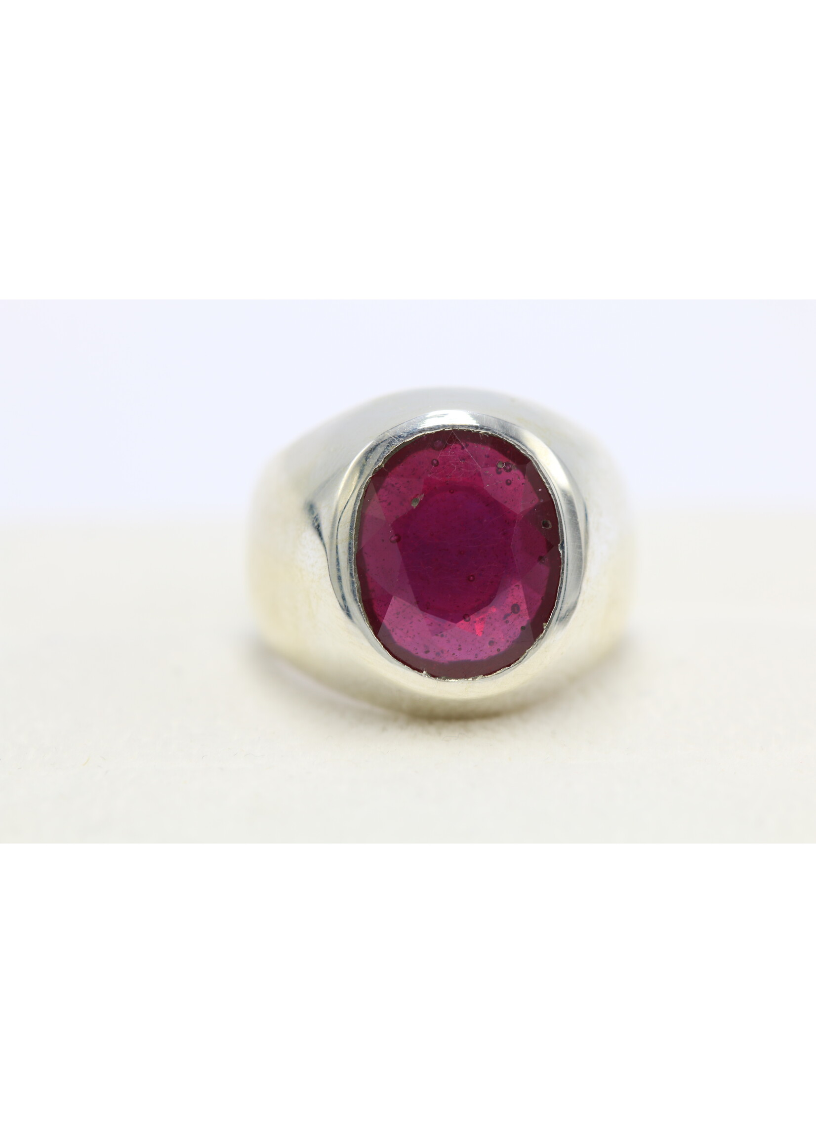 925 silver ring set with natural ruby
