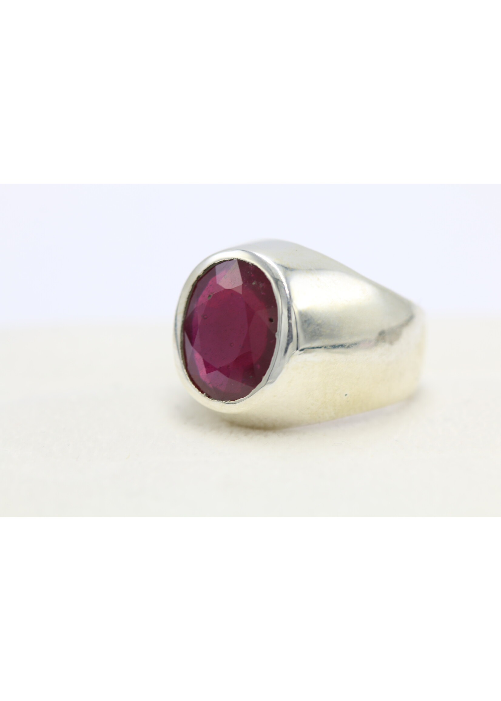 Anello in argento 925 con rubino naturale