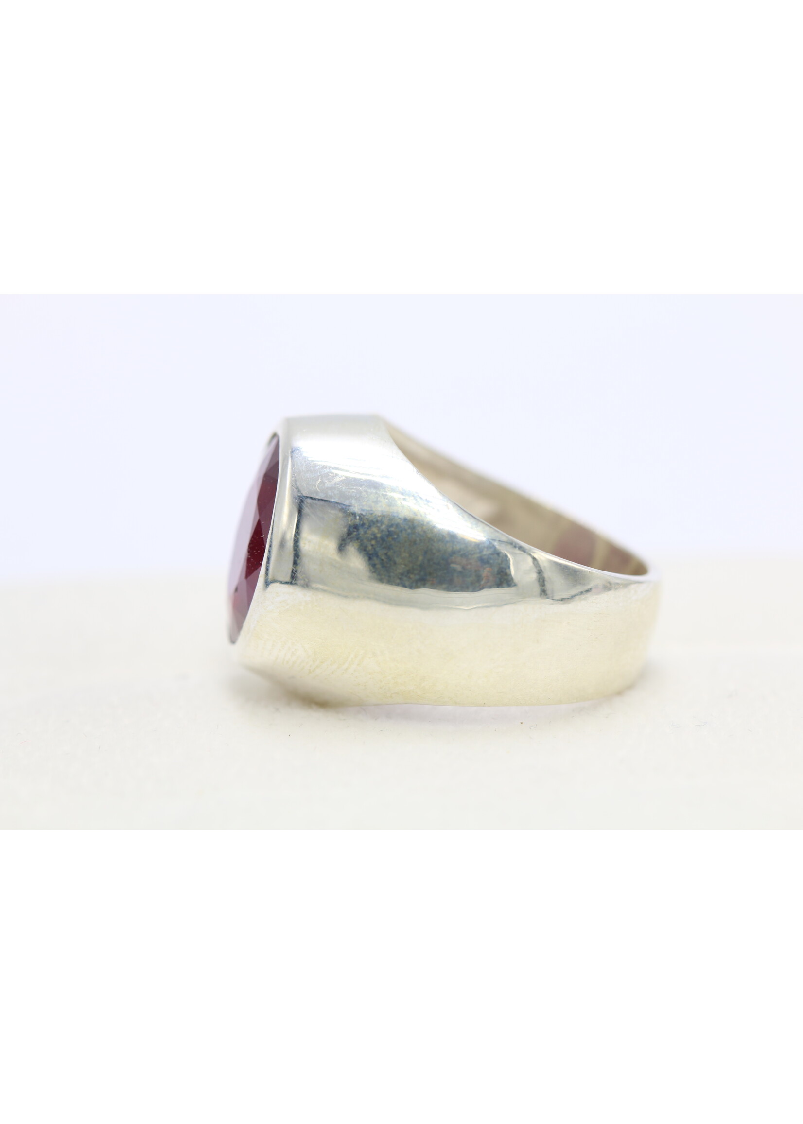 Anello in argento 925 con rubino naturale
