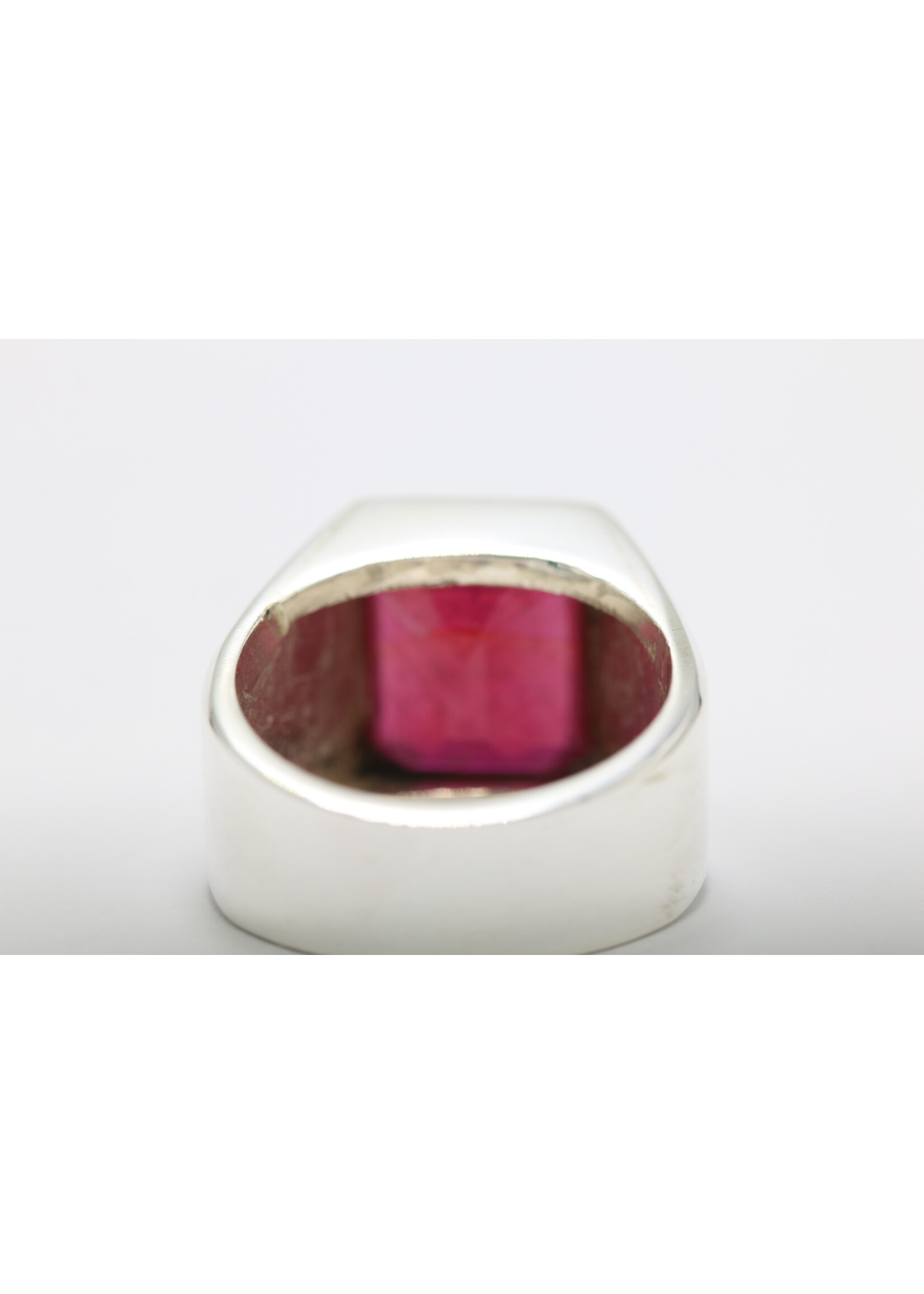 Bague en argent 925 sertie d'un rubis naturel