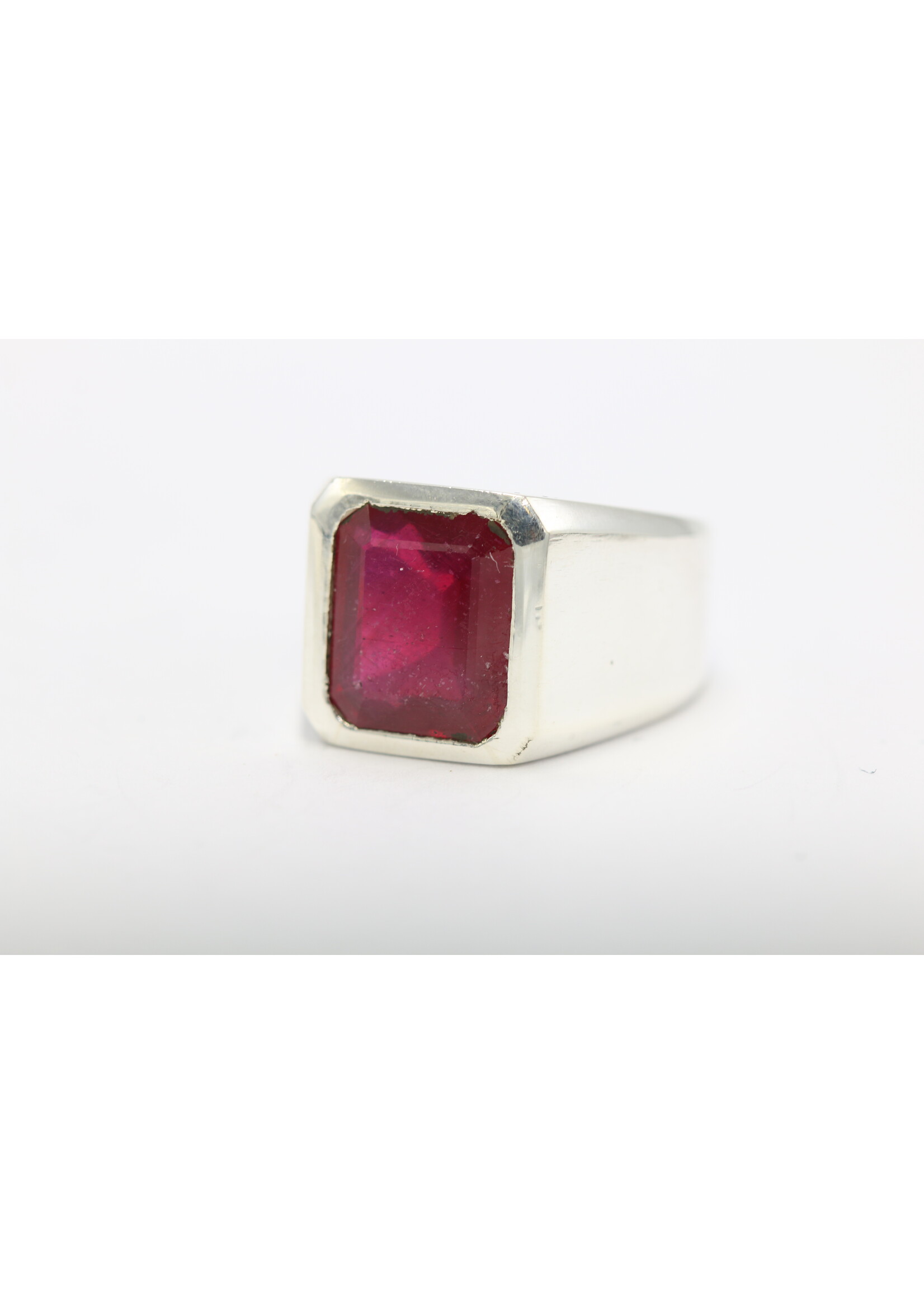 Anello in argento 925 con rubino naturale
