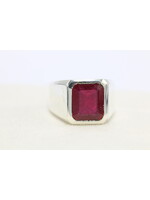 Bague avec Rubis