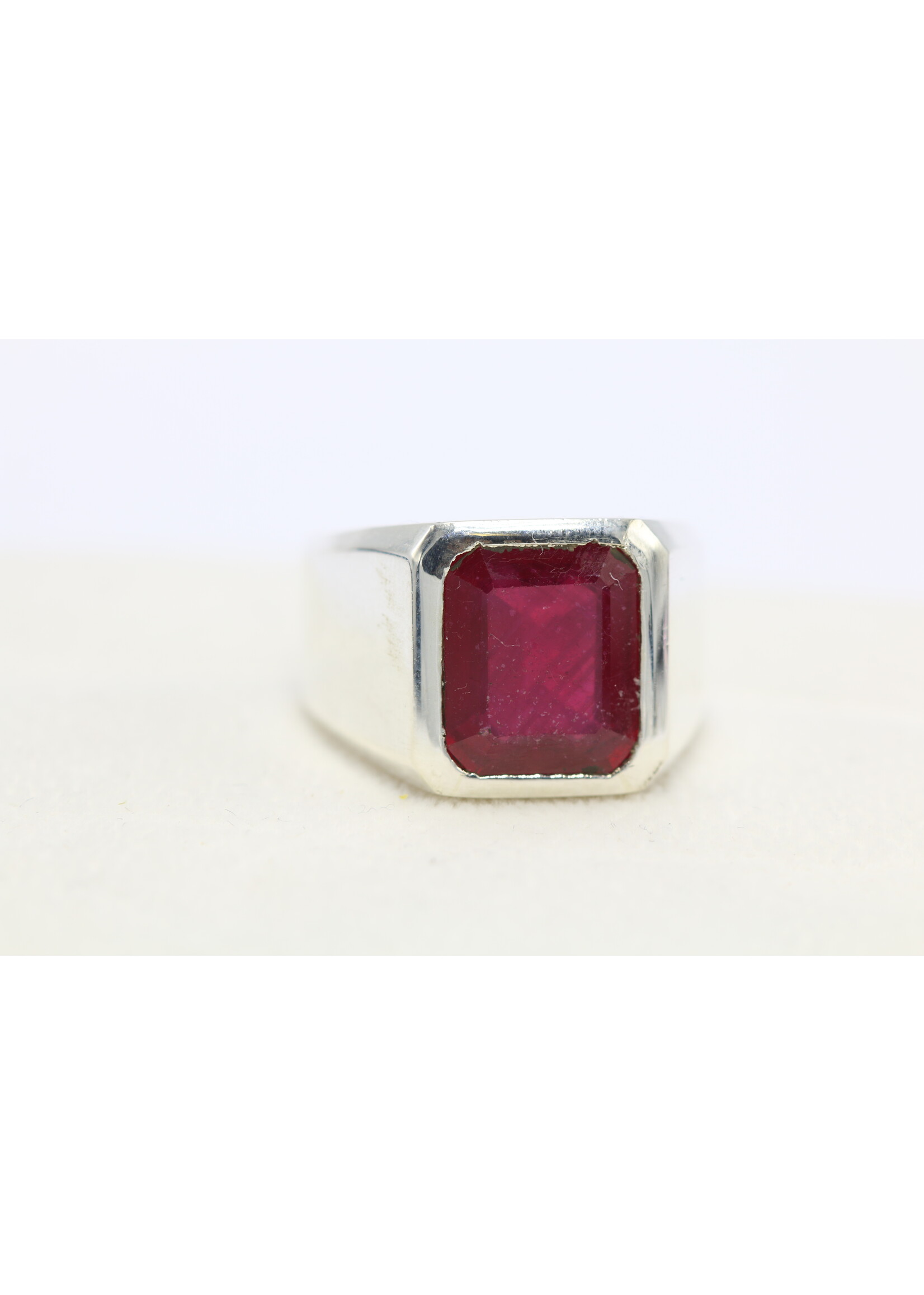 Anello in argento 925 con rubino naturale