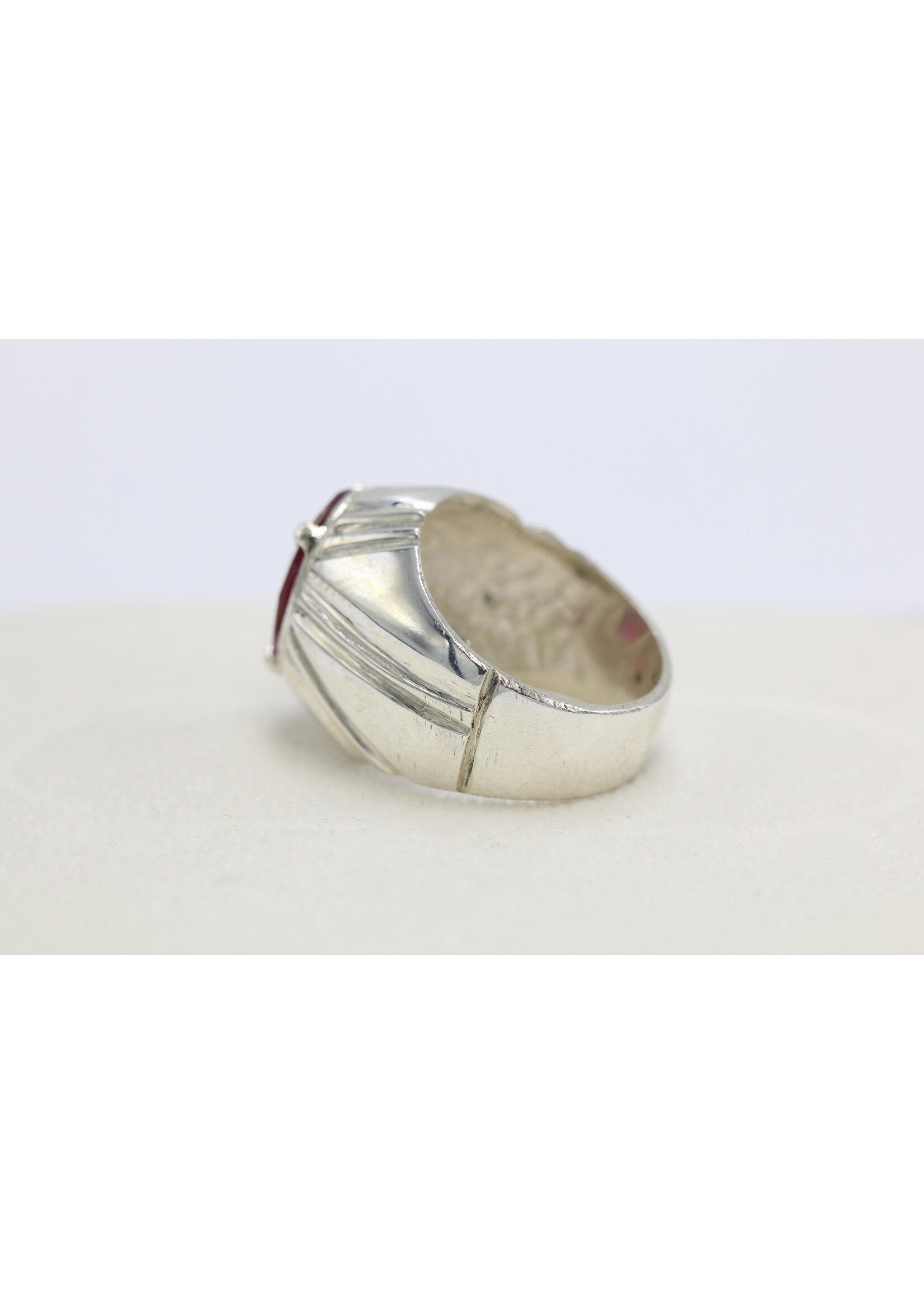 925 silver ring set with natural ruby