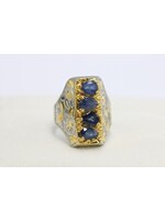 Ring with Sapphires