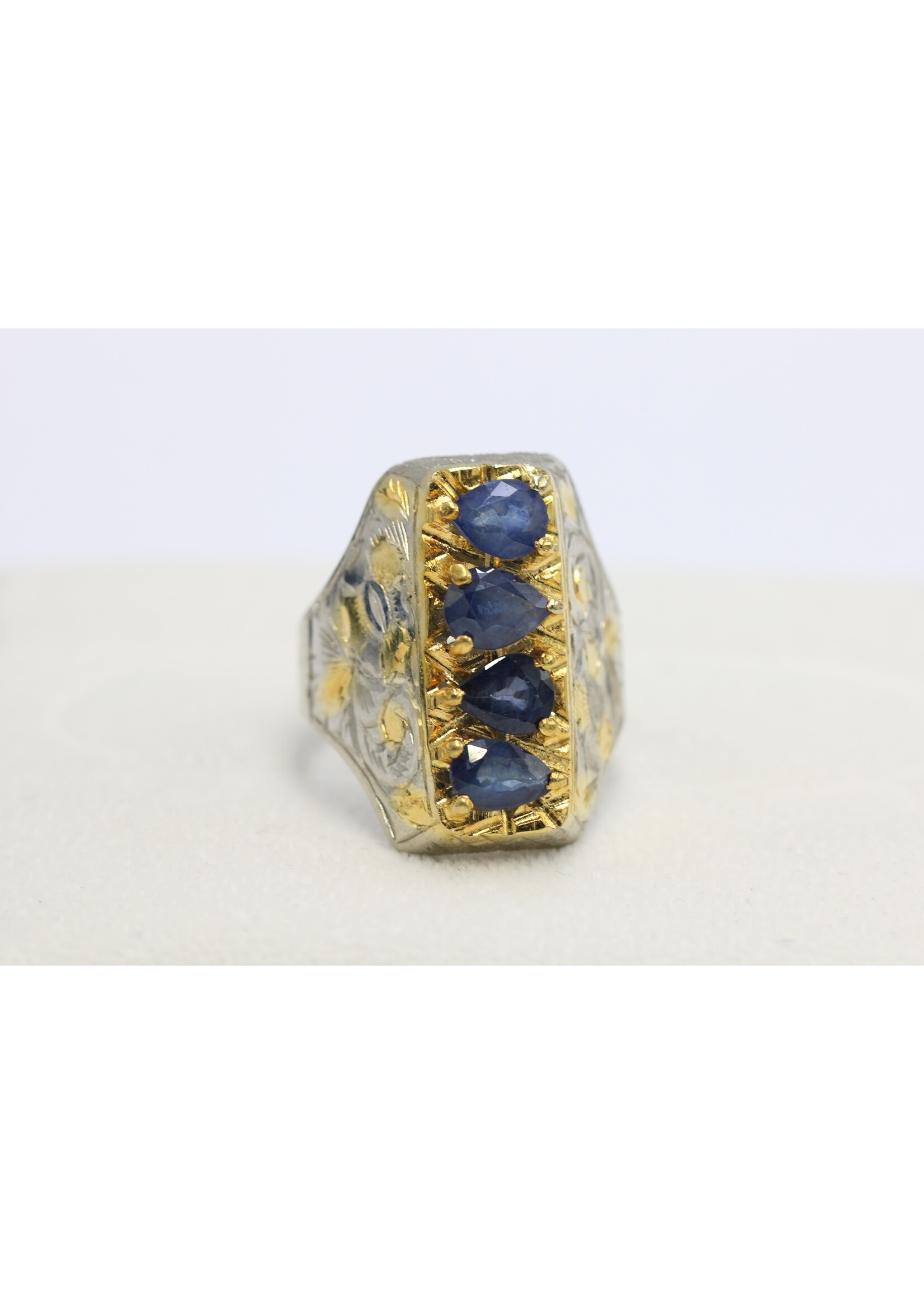 Bague en argent 925 sertie de saphirs naturels